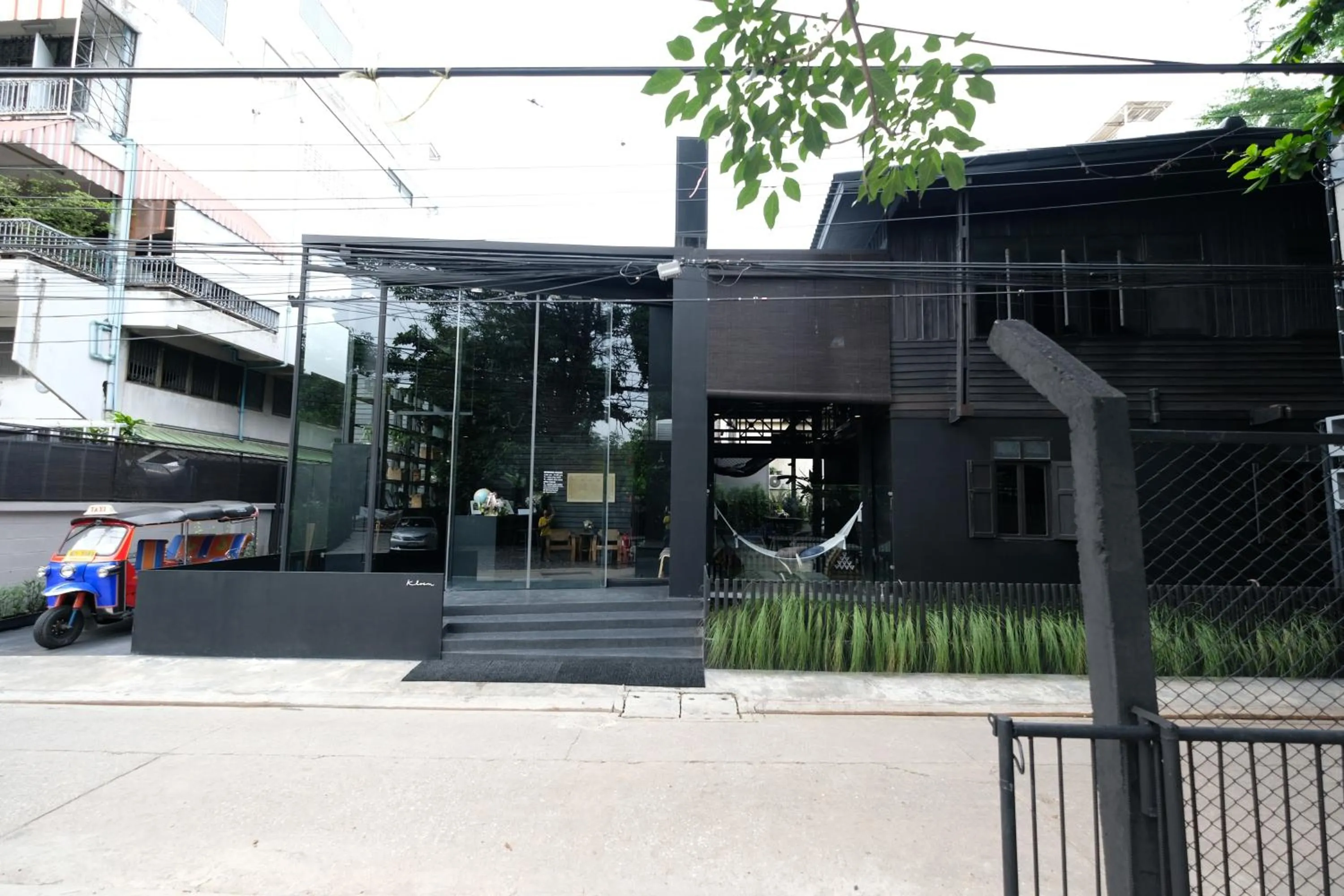 Facade/entrance in Kloem Hostel