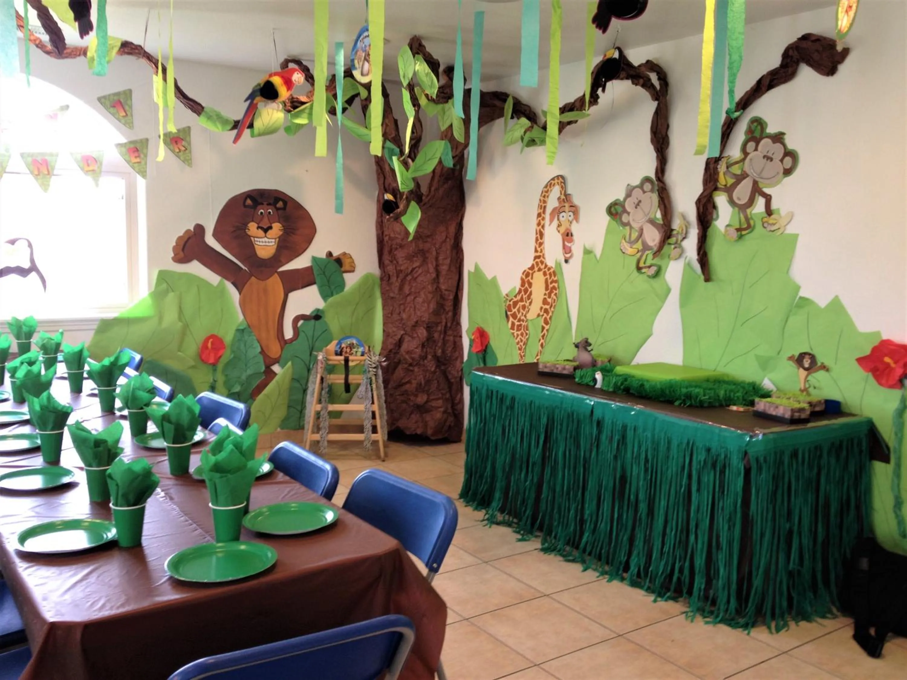 Banquet/Function facilities in Emerald Dolphin Inn & Mini Golf