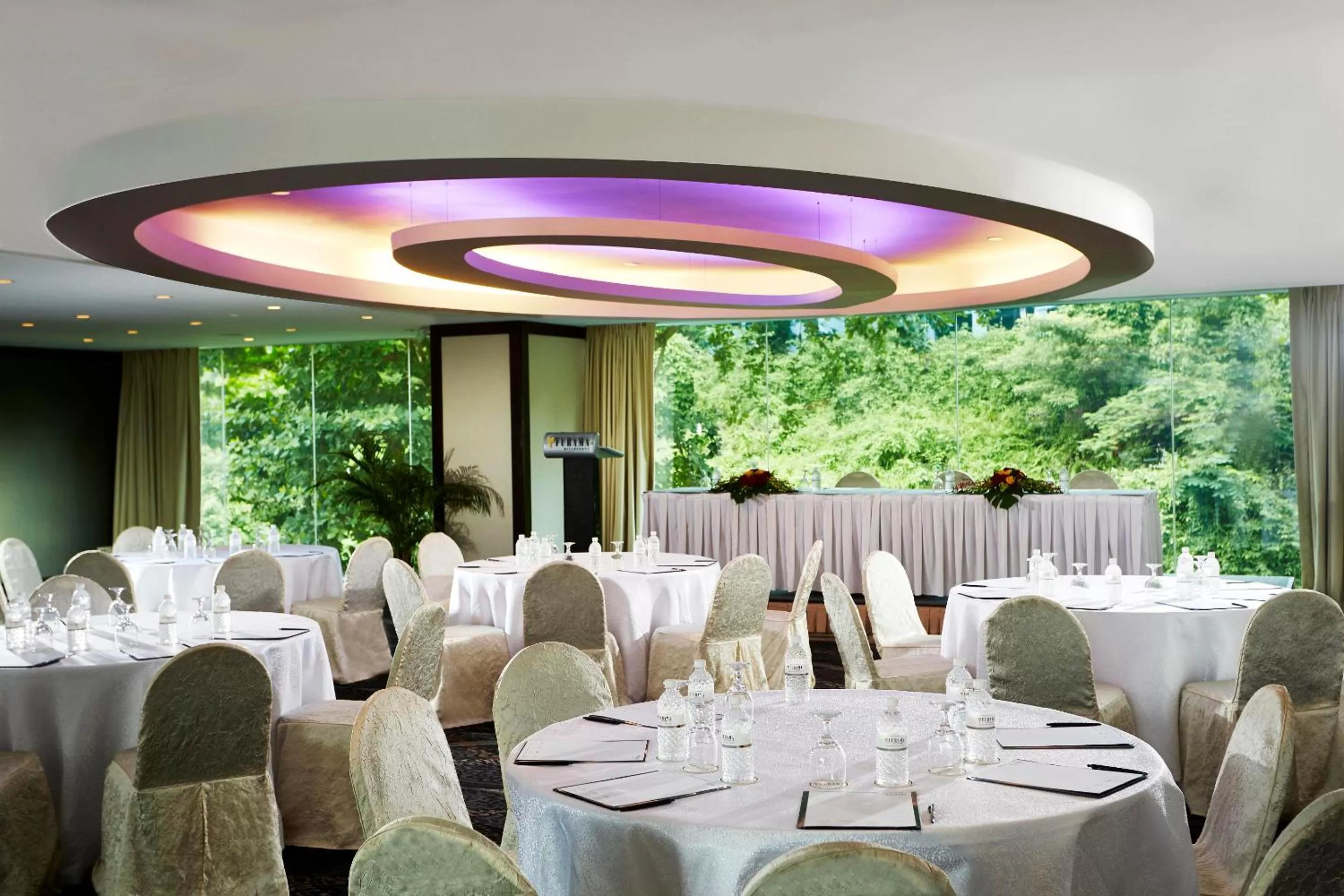 Banquet/Function facilities in Furama RiverFront