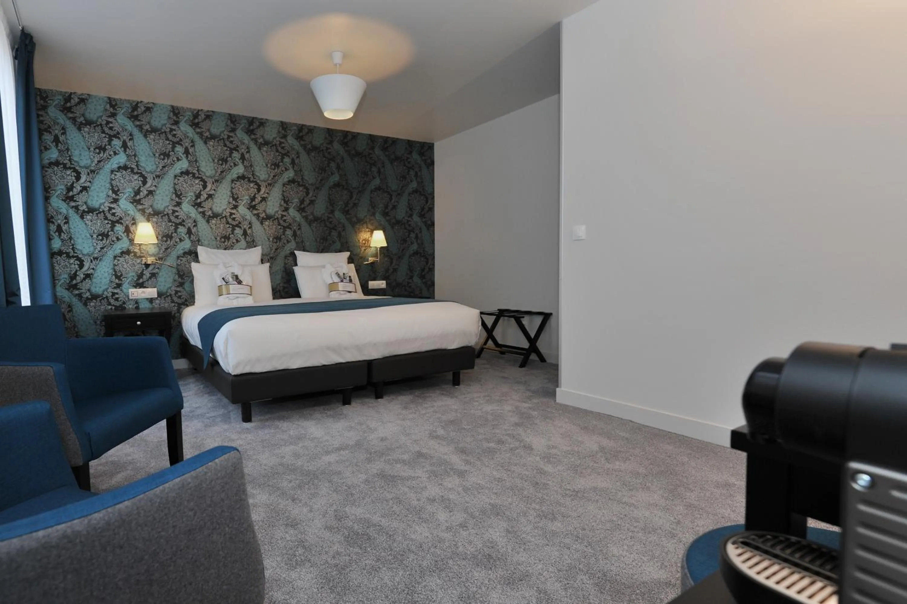 Bedroom, Bed in Mercure Paris Saint Cloud Hippodrome