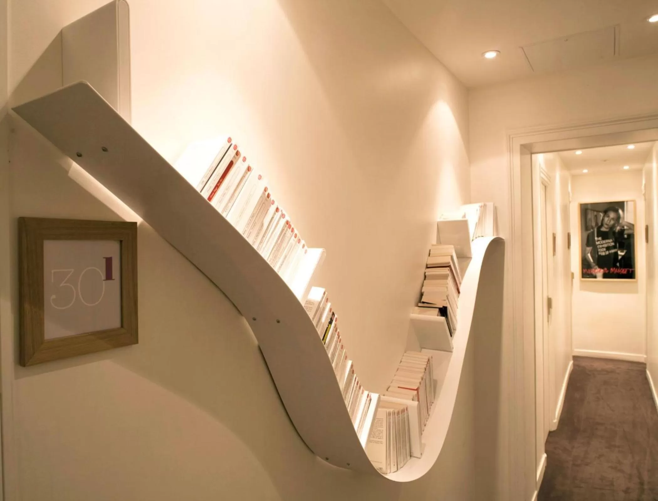 Library in Hôtel Arvor Saint Georges