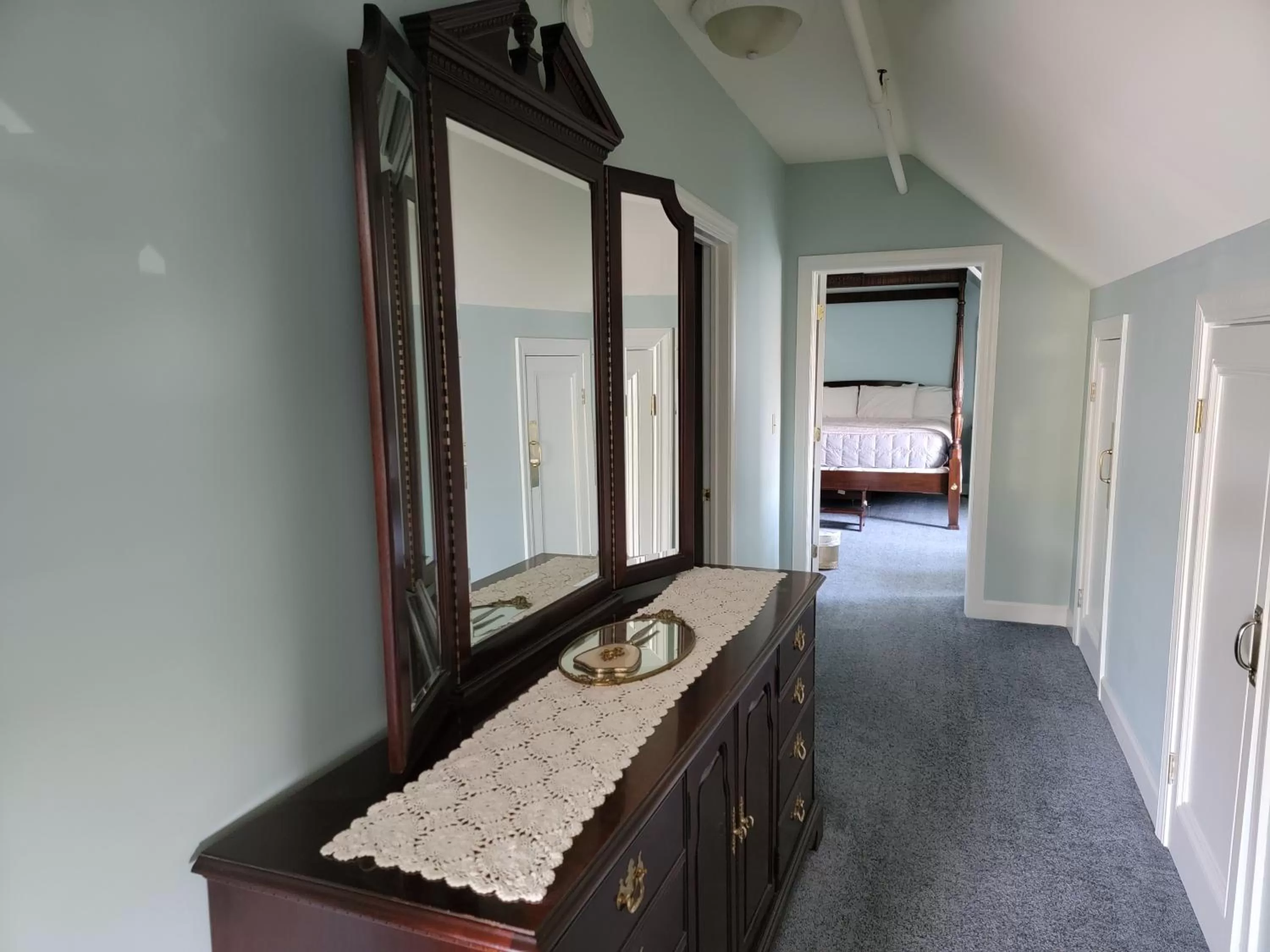Decorative detail, Bathroom in Lowell Inn