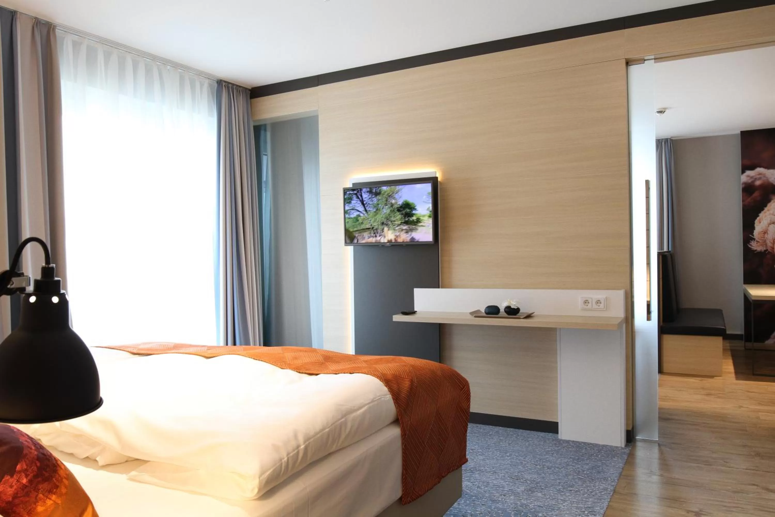 Photo of the whole room, Bed in Hafenhotel Meereszeiten