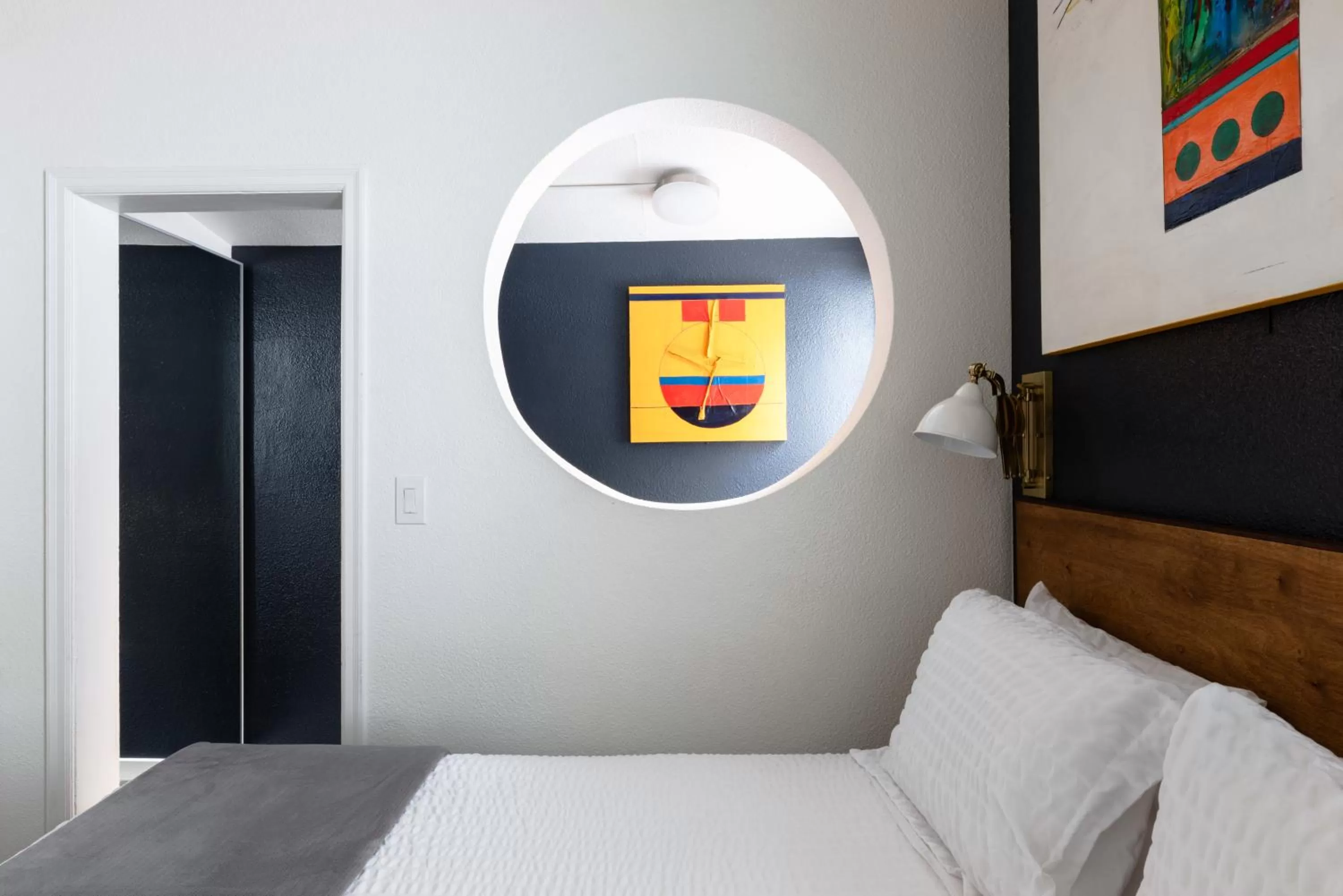 Bedroom, Bed in The Metro Hotel