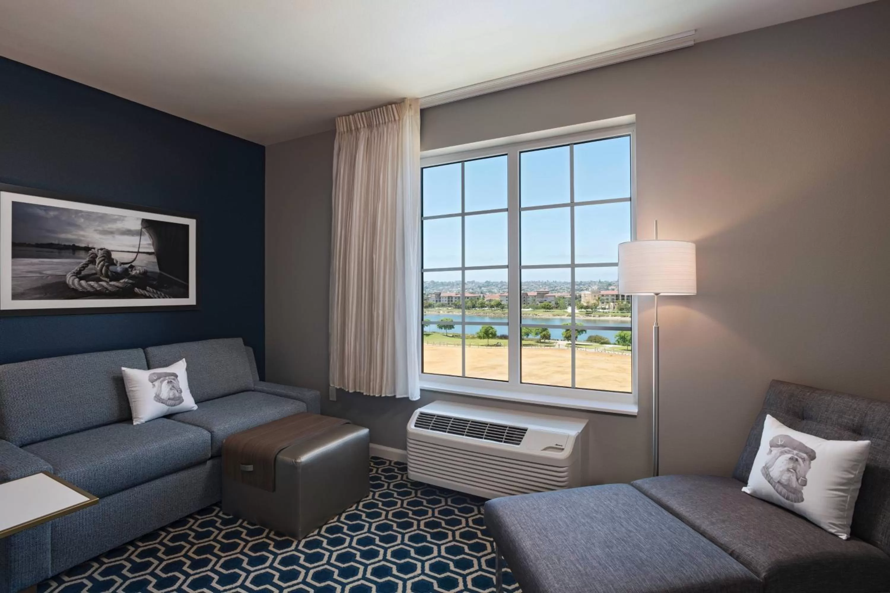 Living room in TownePlace Suites by Marriott San Diego Airport/Liberty Station