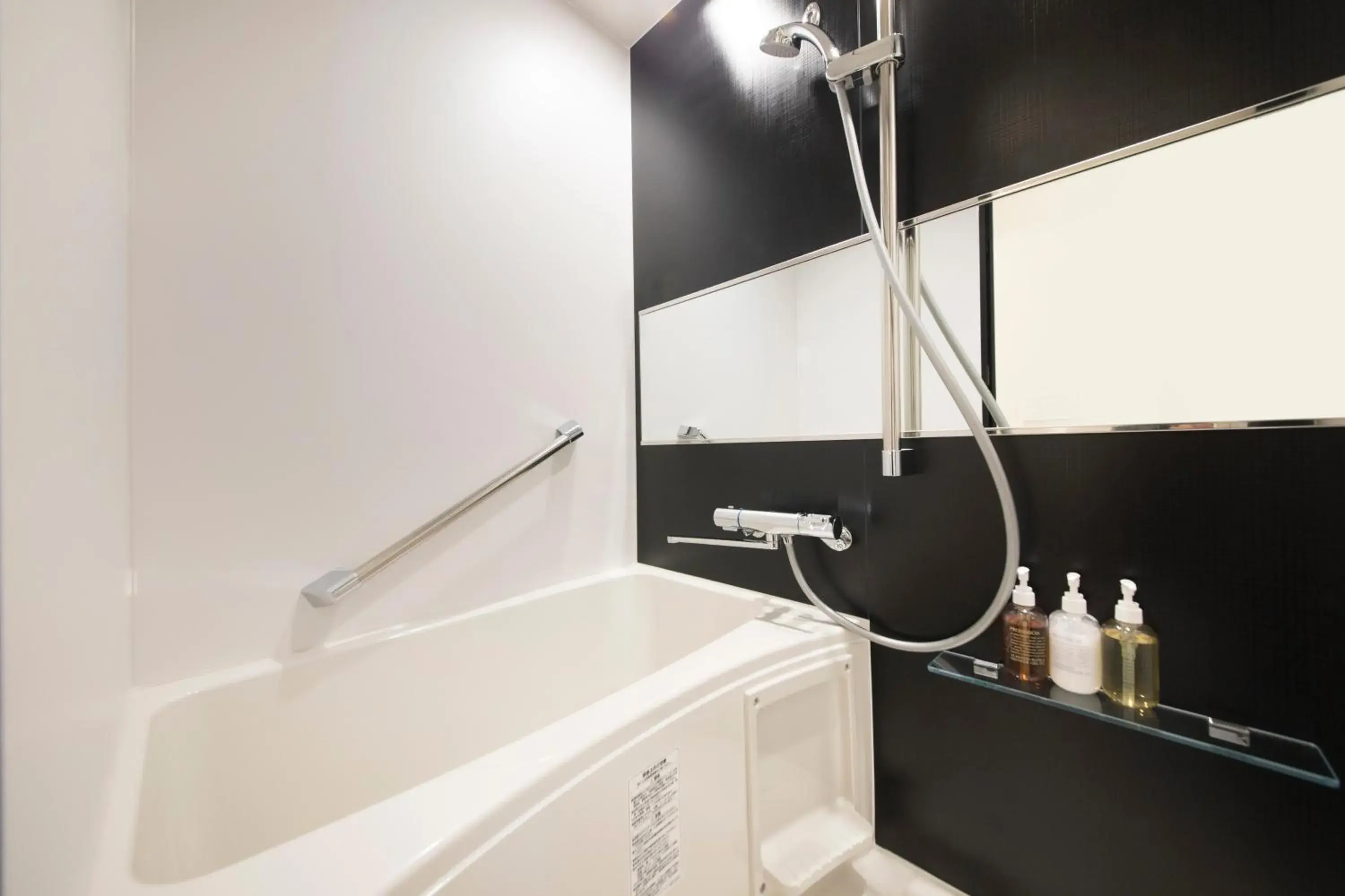 Standard Twin Room - single occupancy in S-peria Inn Osaka Hommachi Standard Twin Room - single occupancy in S-peria Inn Osaka Hommachi