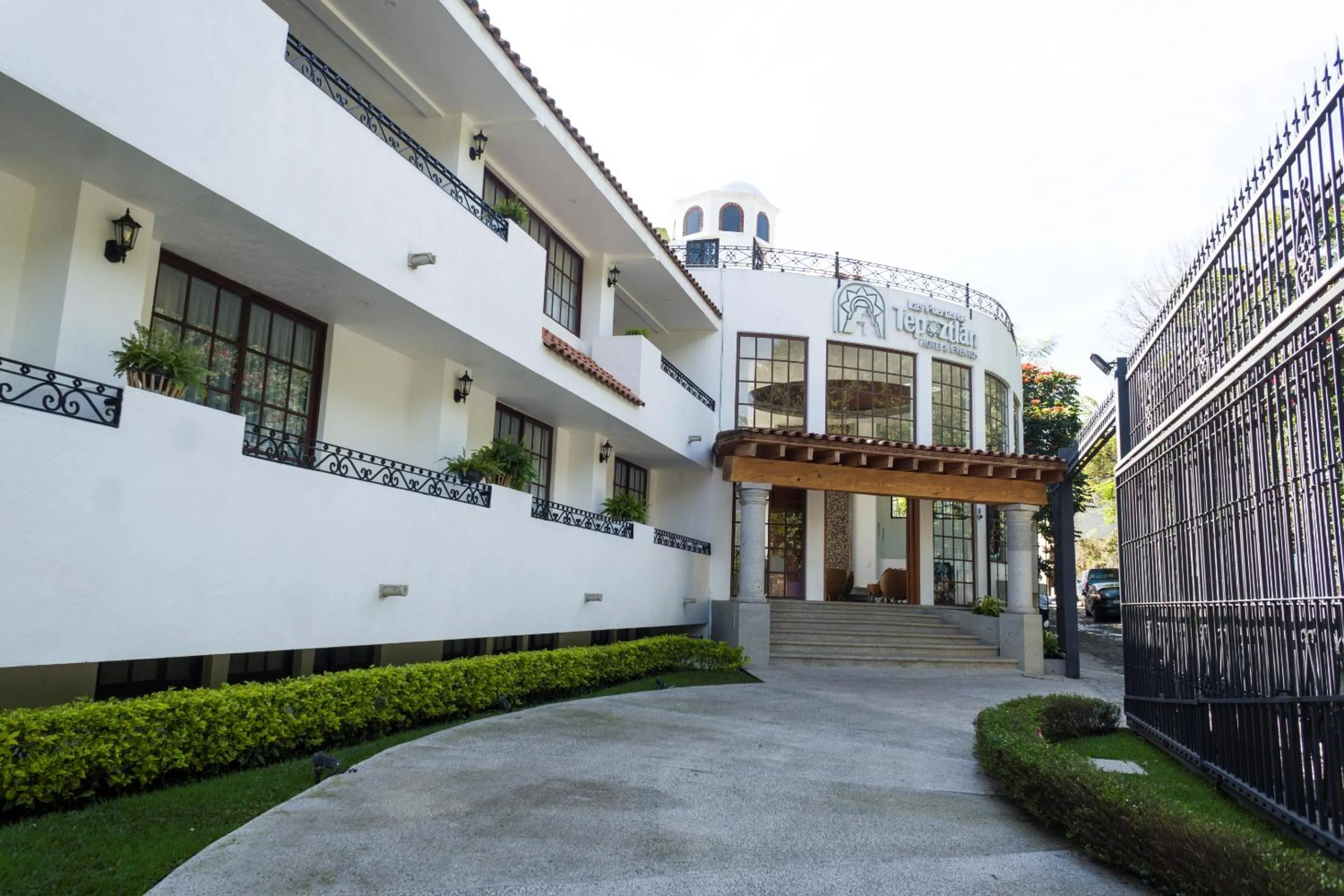 Facade/entrance in Hotel Las Puertas de Tepoztlan