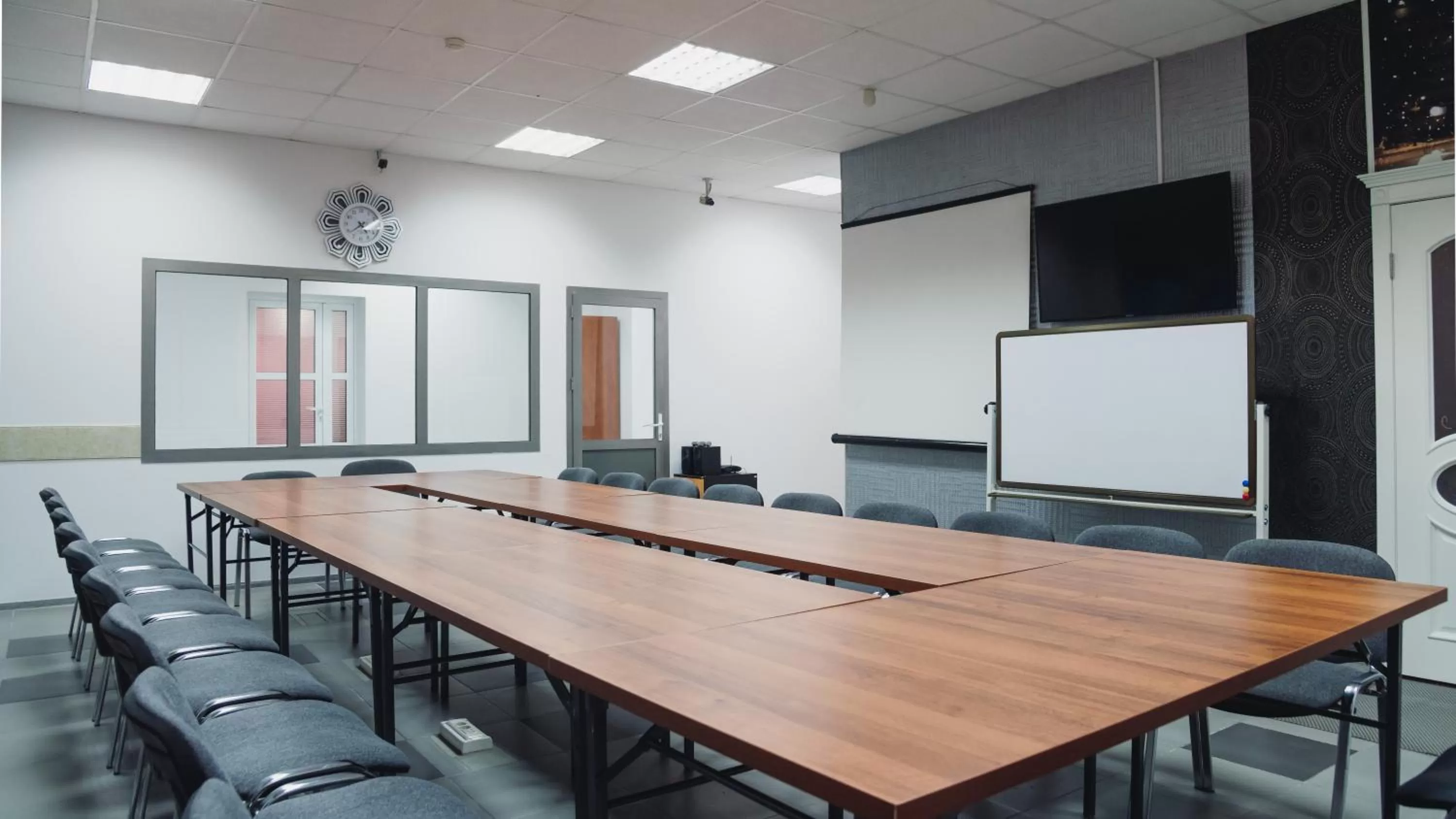 Business facilities in Aktobe Hotel