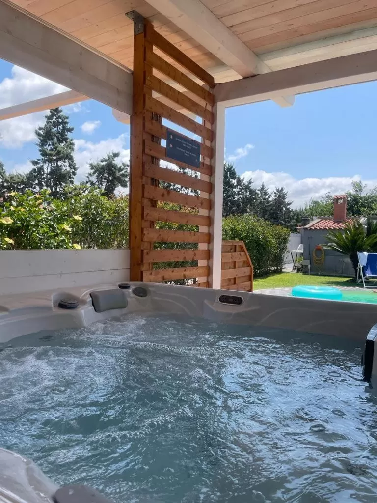 Spa and wellness centre/facilities, Swimming Pool in B&B Resort El Bisagrà