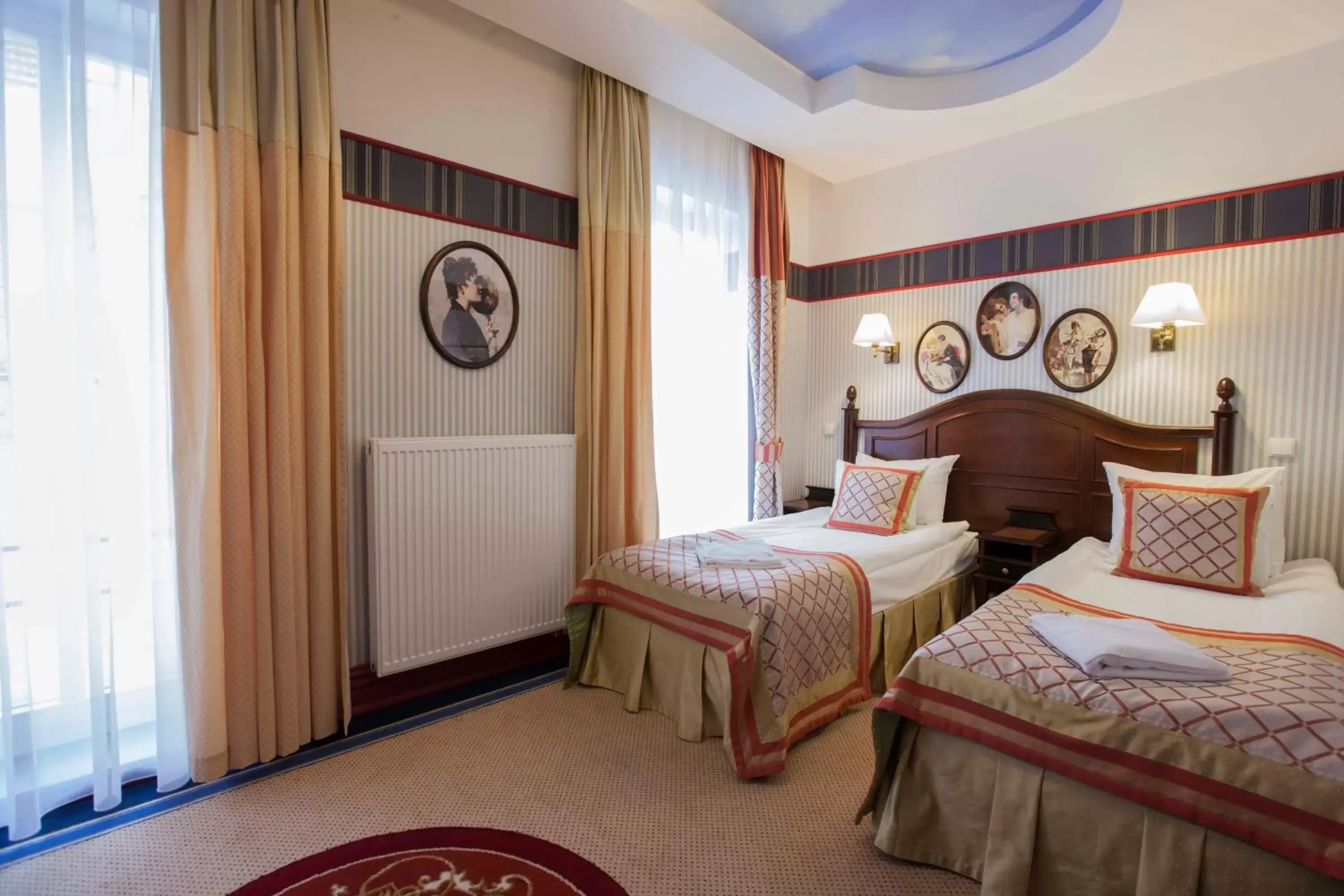 Standard Twin Room - single occupancy in Hotel St. Bruno Standard Twin Room - single occupancy in Hotel St. Bruno