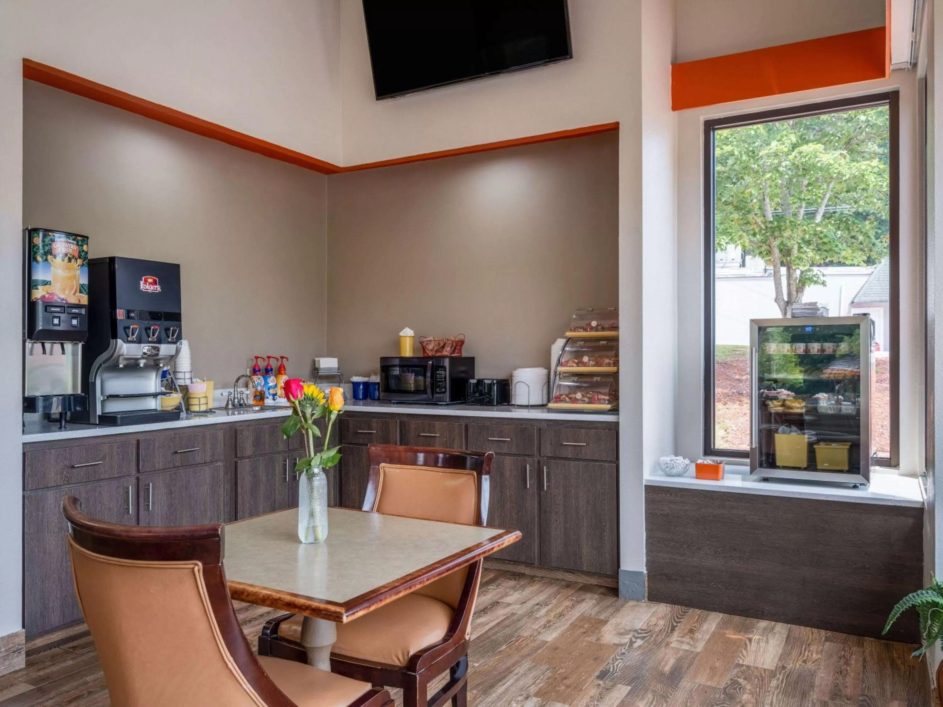 Breakfast in Days Inn by Wyndham Clemson