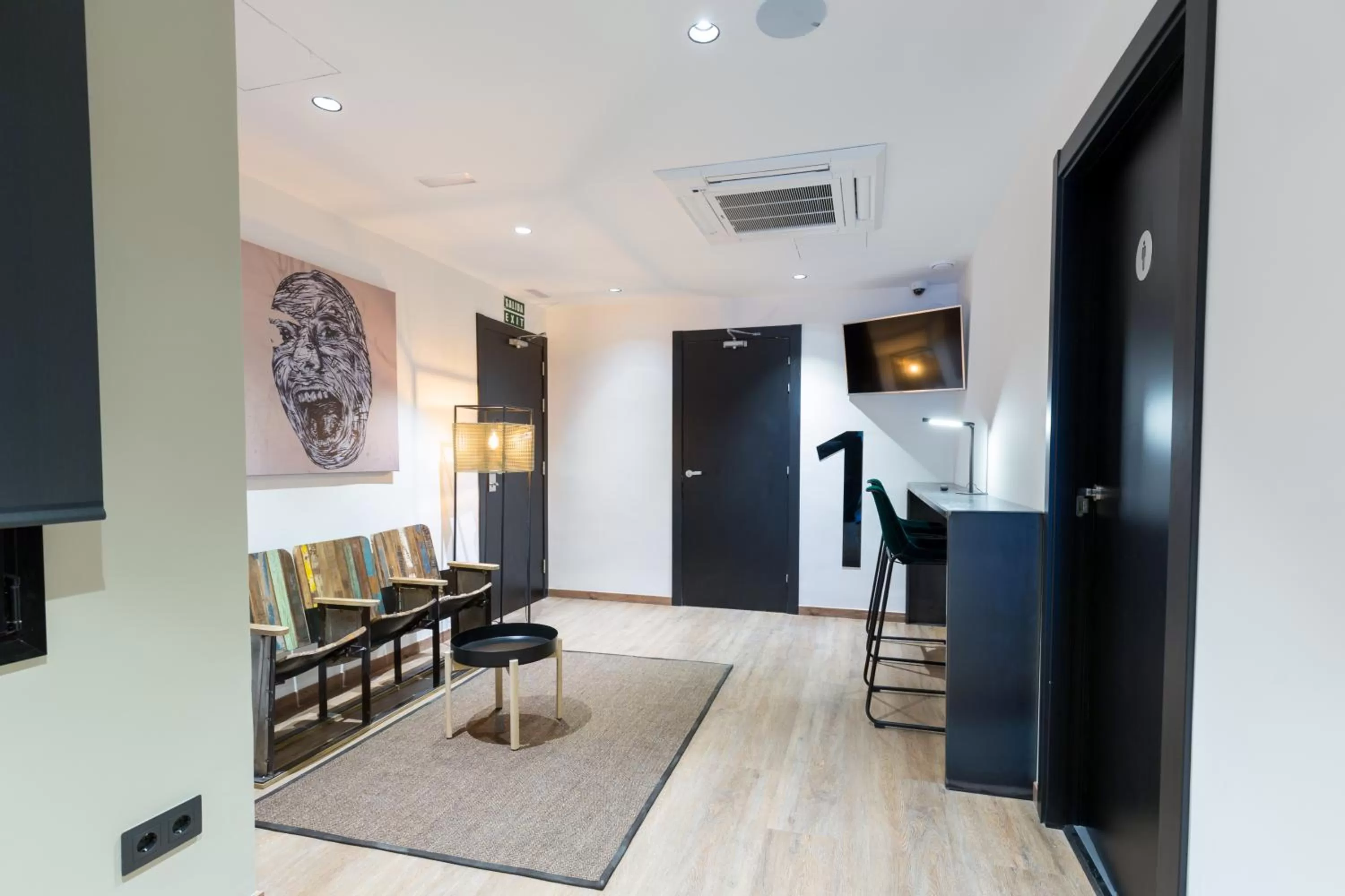 Living room in Airhostel Barcelona Airport 24h