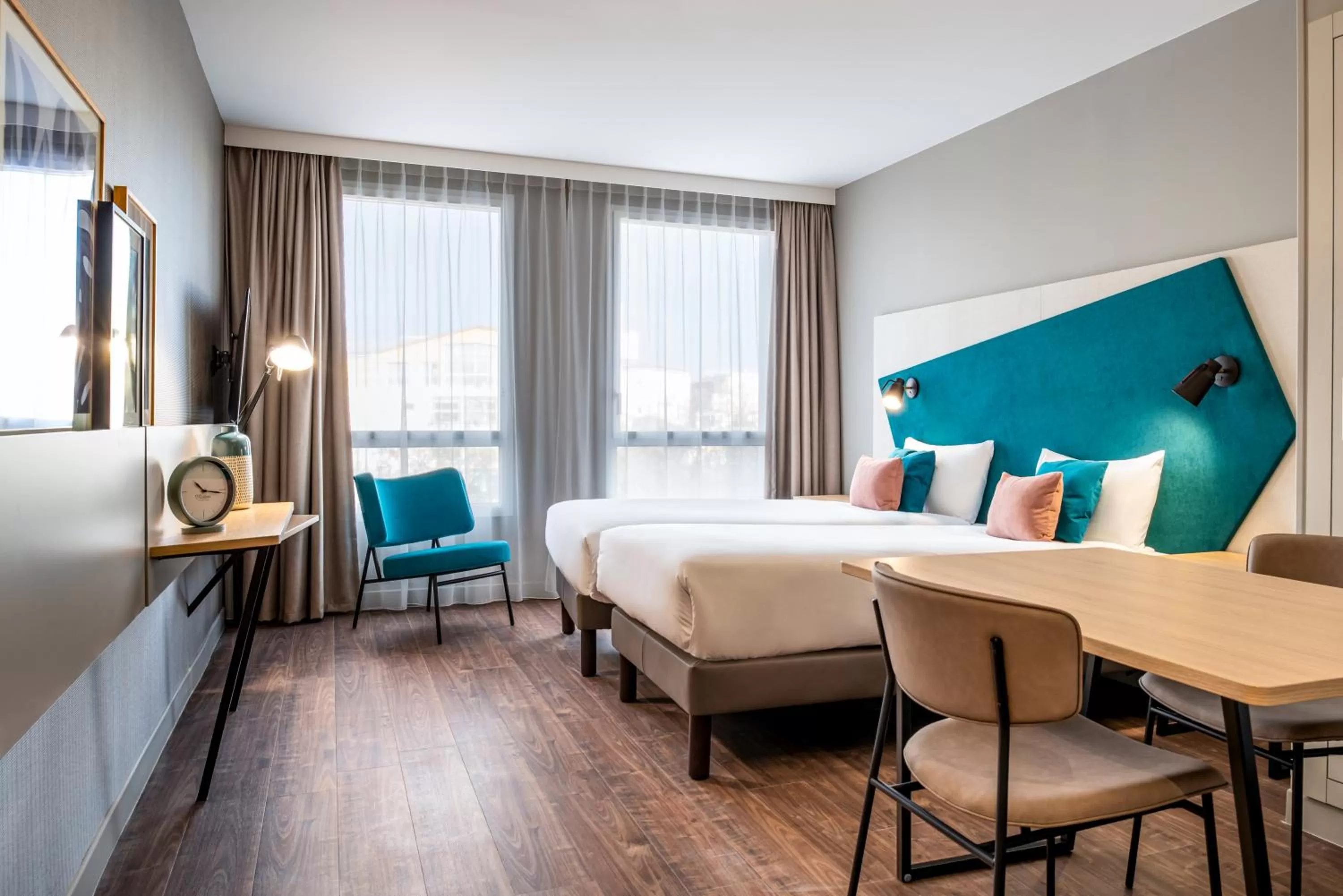 Photo of the whole room, Bed in Aparthotel Adagio Paris Nation