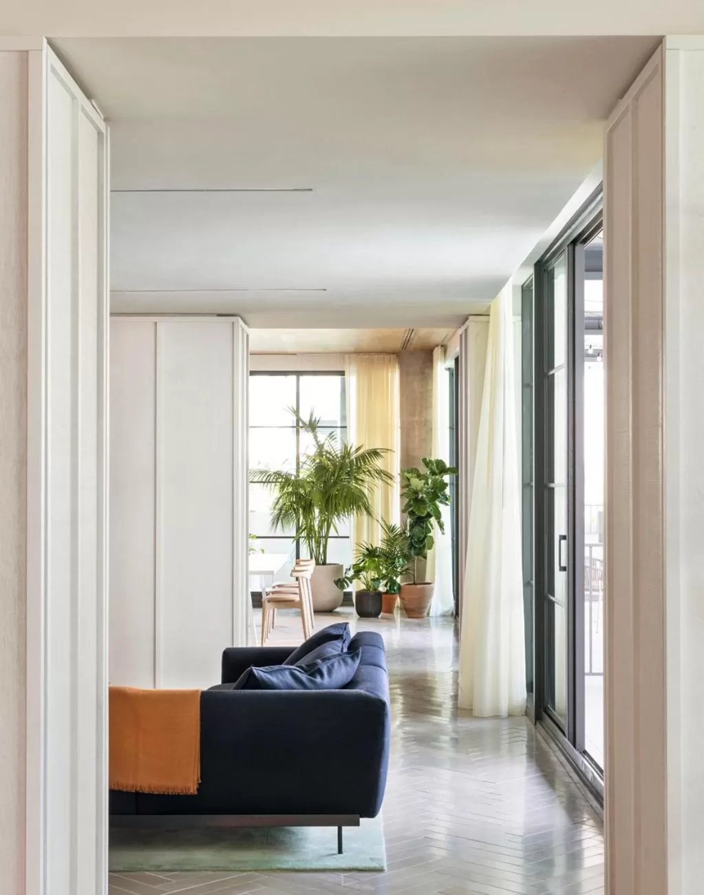 Communal lounge/ TV room in ROOST Tampa