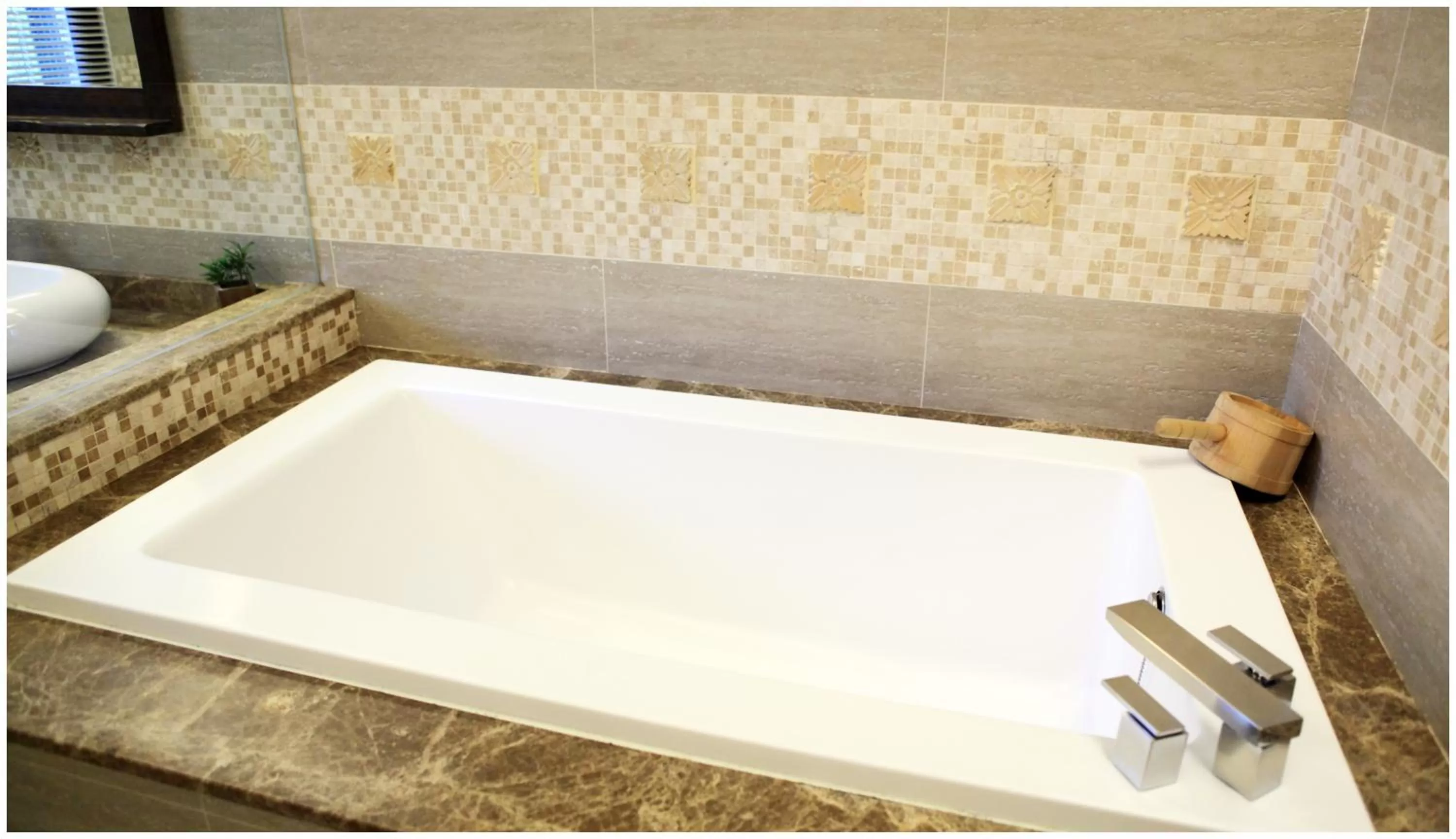 Bathroom in Errantry Lodge & Studio