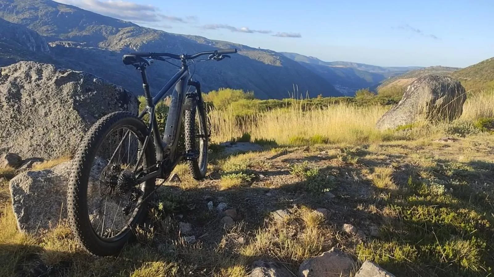 Natural landscape in Casa das Penhas Douradas - Burel Expedition Hotel