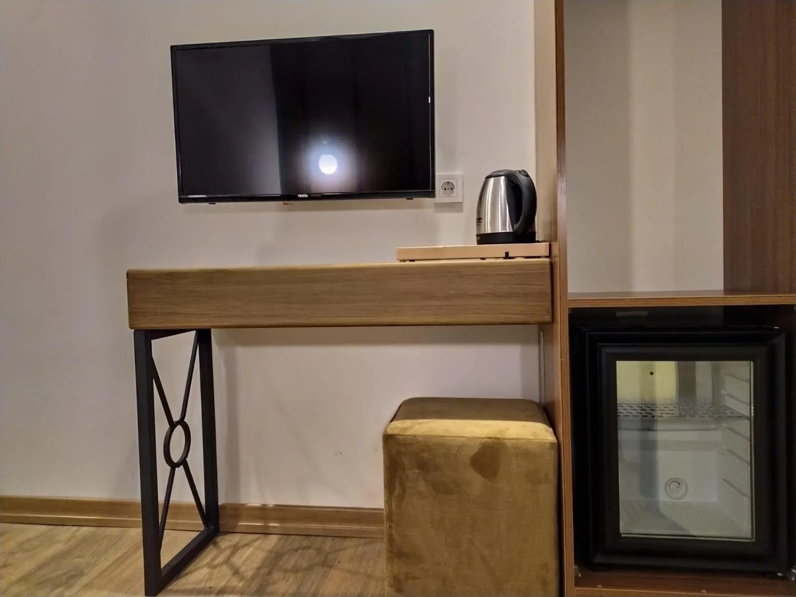 TV/Entertainment Center in NUPERA HOTEL