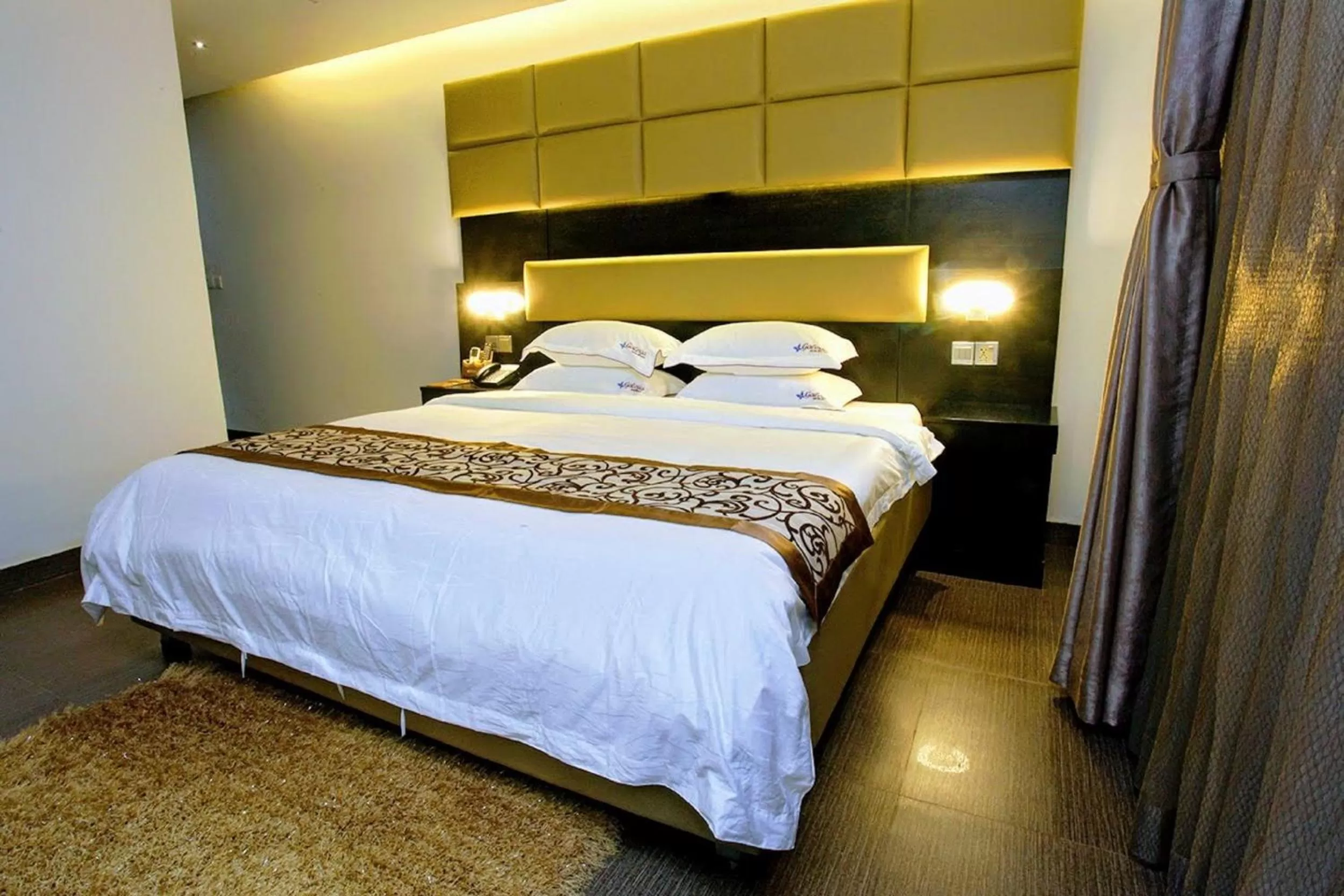 Bedroom, Bed in D'more Dhaka Hotel & Resort
