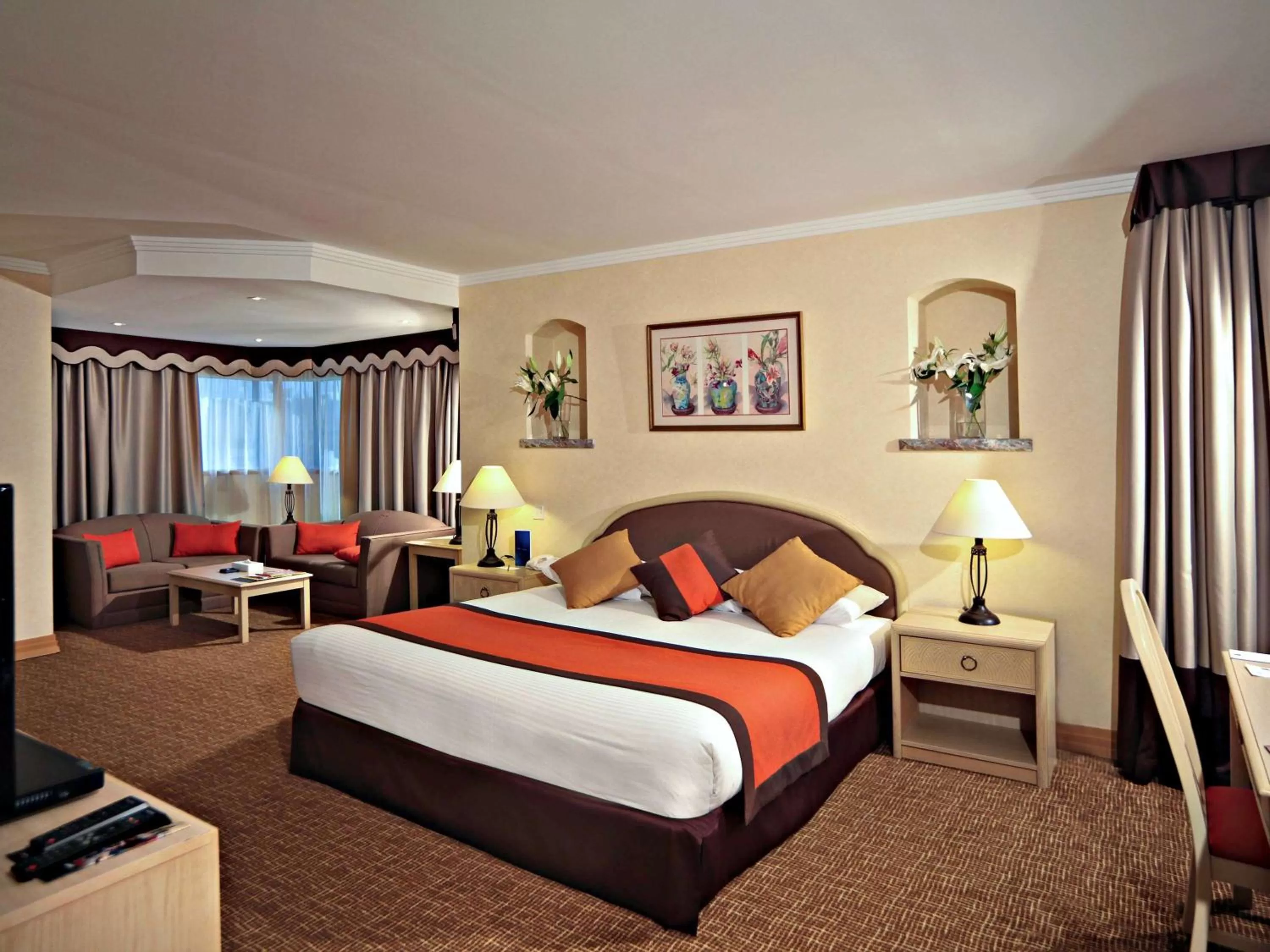 Photo of the whole room, Bed in Novel Hotel City Center