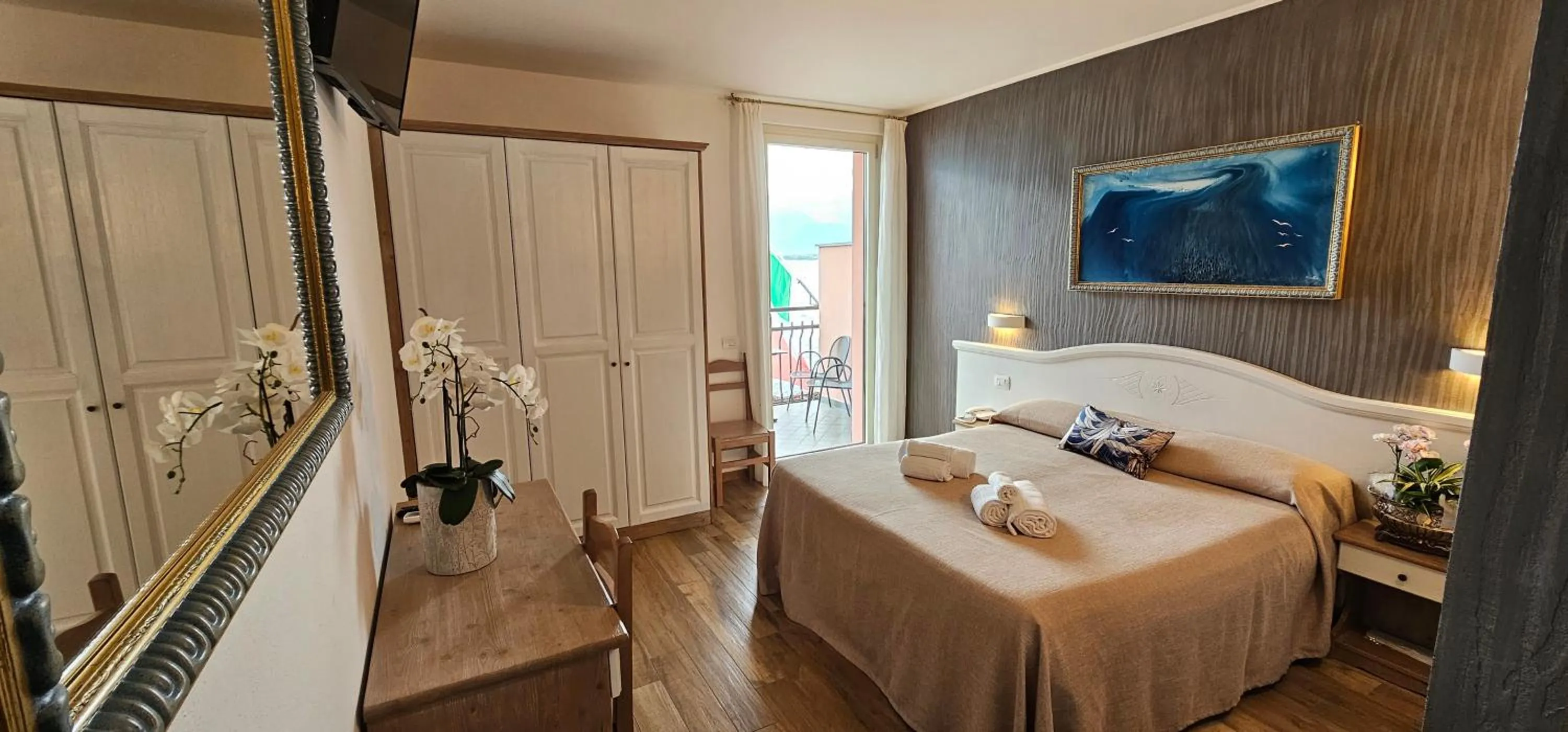 Photo of the whole room, Bed in Hotel Meridiana