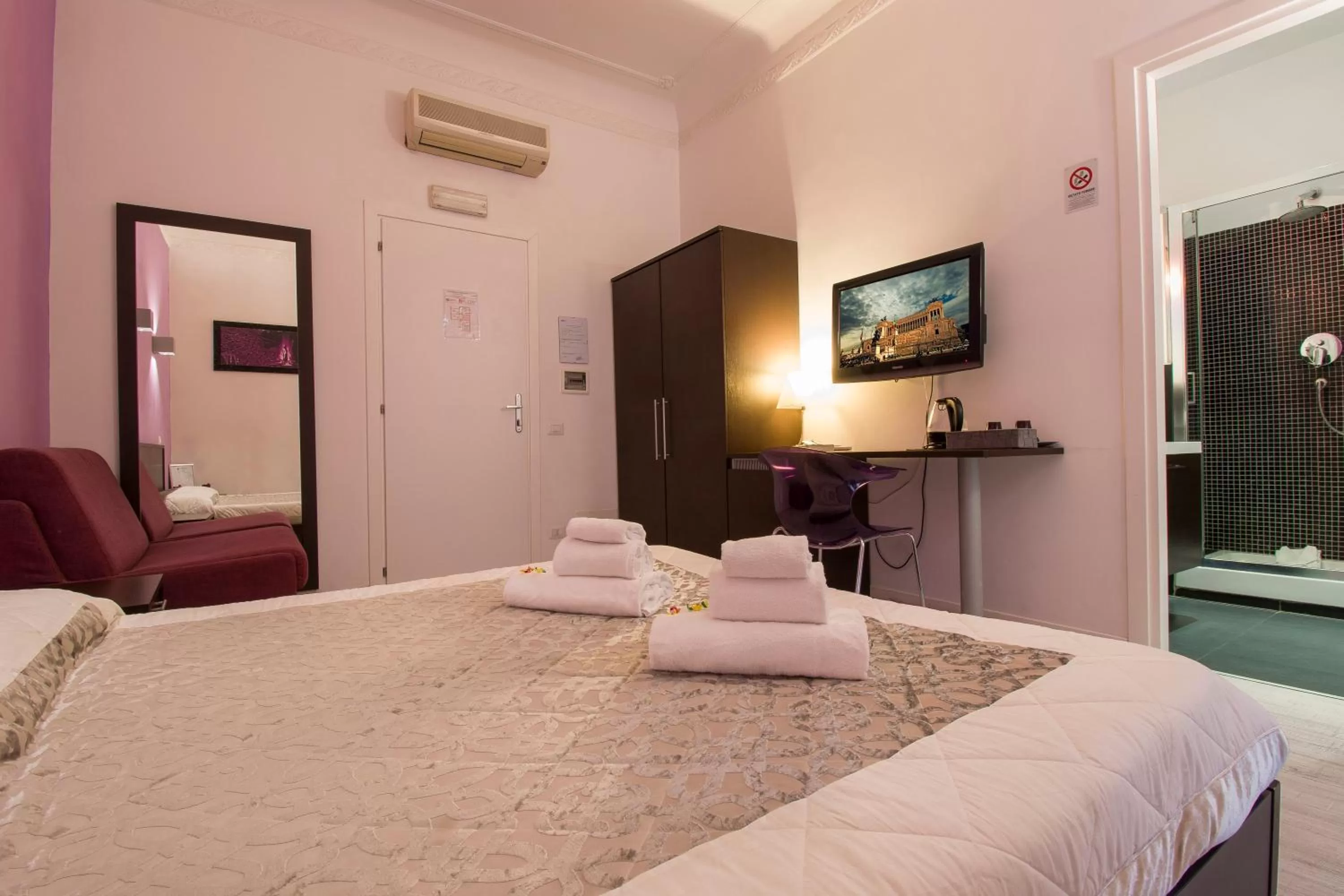 Bed in Chroma Italy - Chroma Tessera