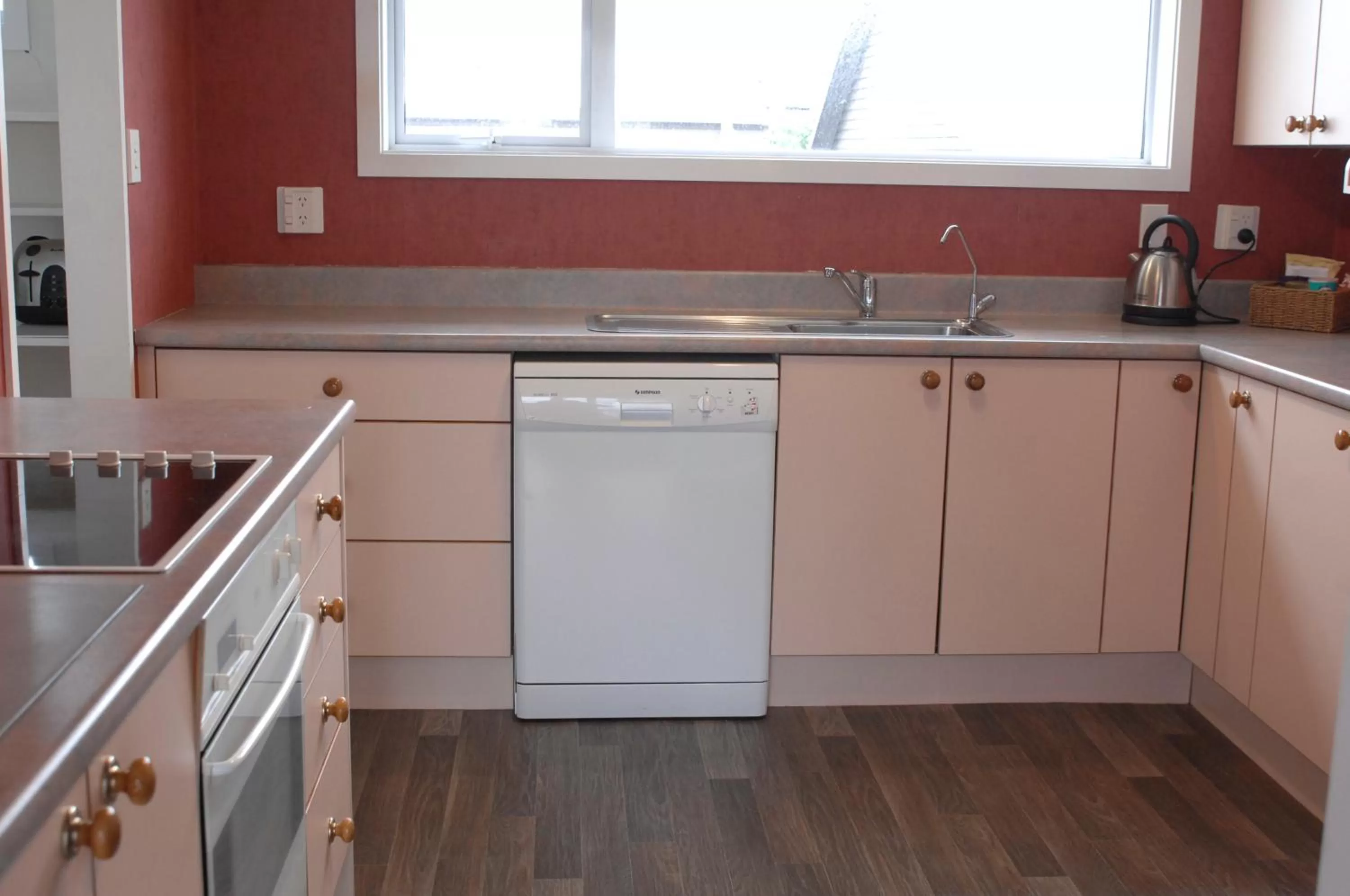 Kitchen/Kitchenette in 295 on Tay Motel