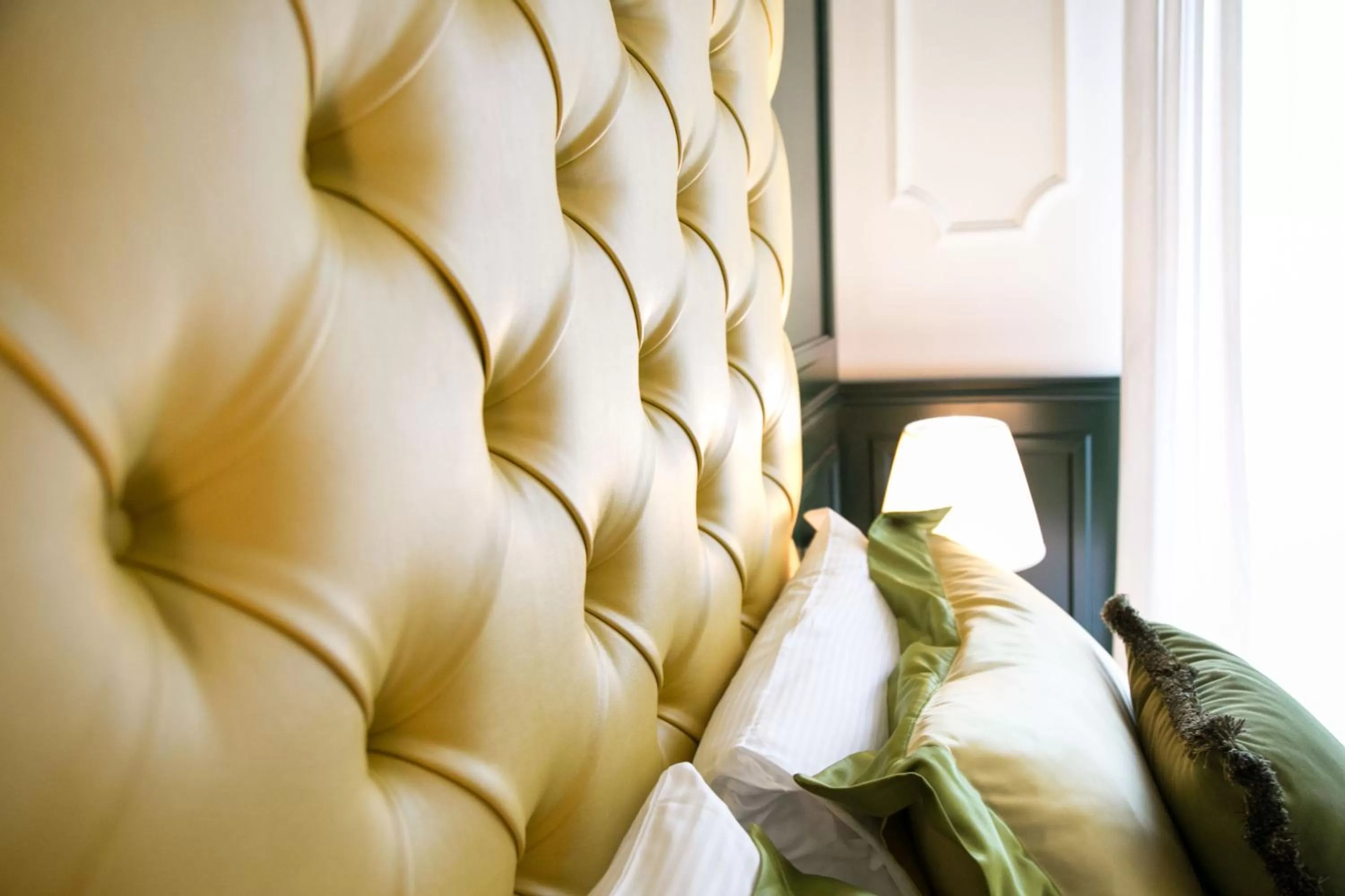 Decorative detail, Bed in Ambra Cortina Luxury&Fashion Hotel