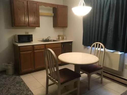 Kitchen/Kitchenette in Value Host Marquette