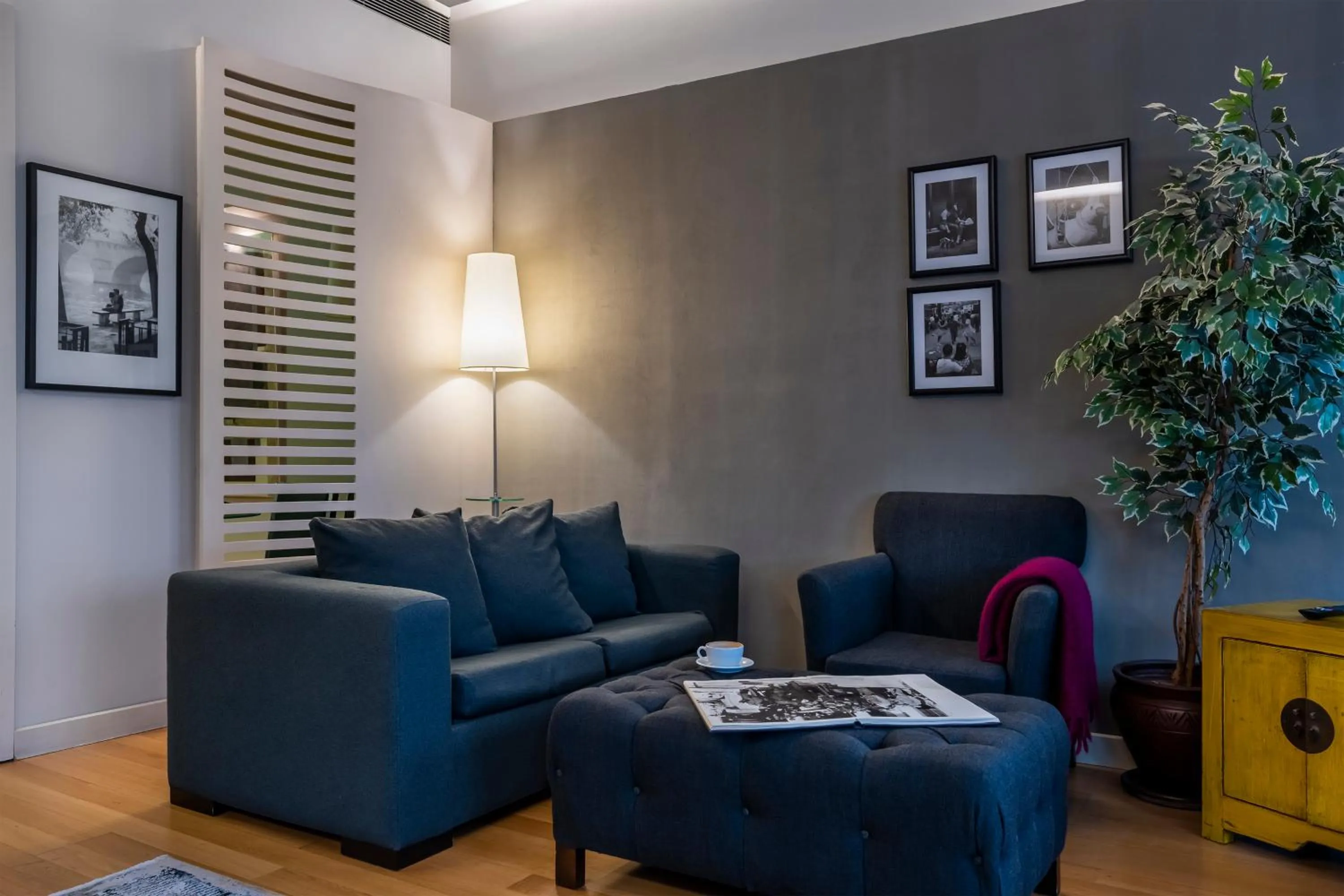 Living room in Ansen Hotel and Suites