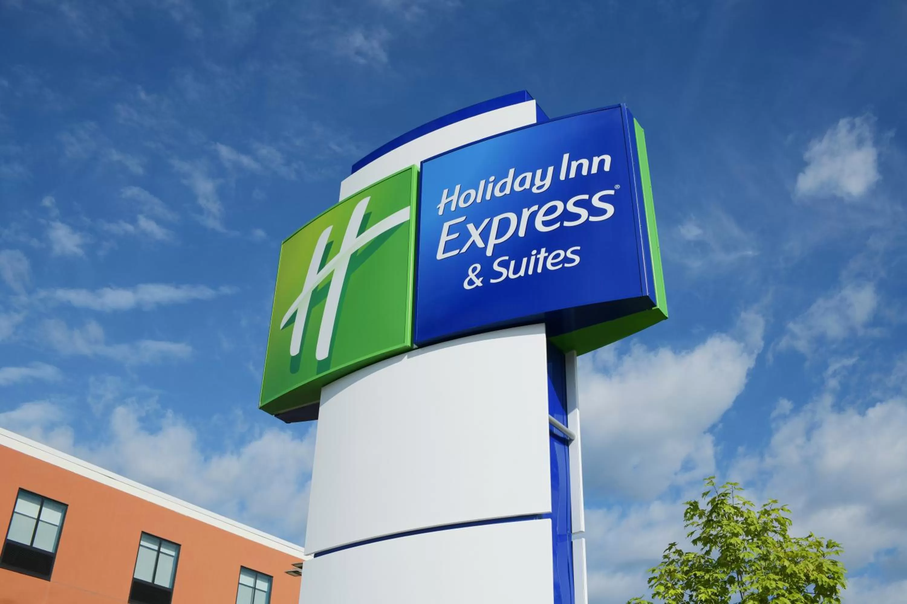 Property logo or sign in Holiday Inn Express & Suites - Williamstown - Glassboro by IHG