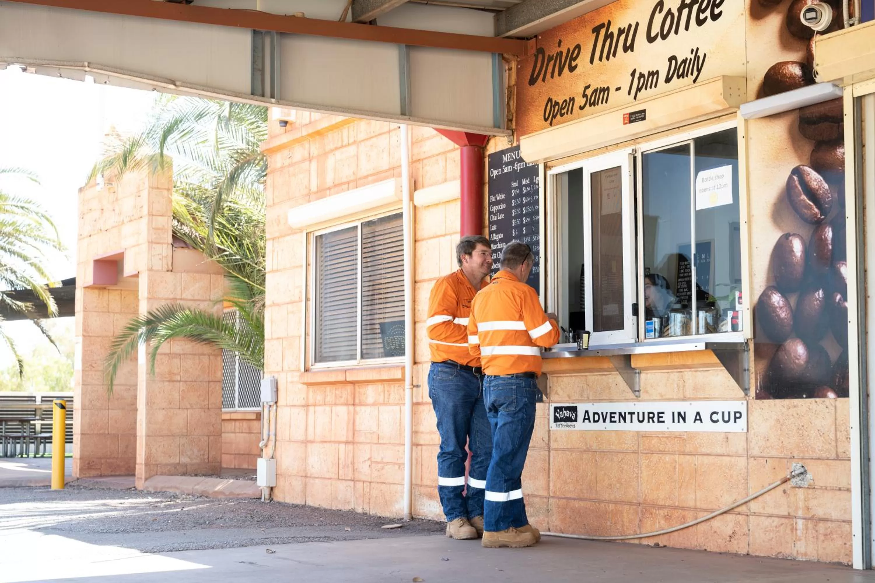 Coffee/tea facilities in Red Sands Accommodation Newman