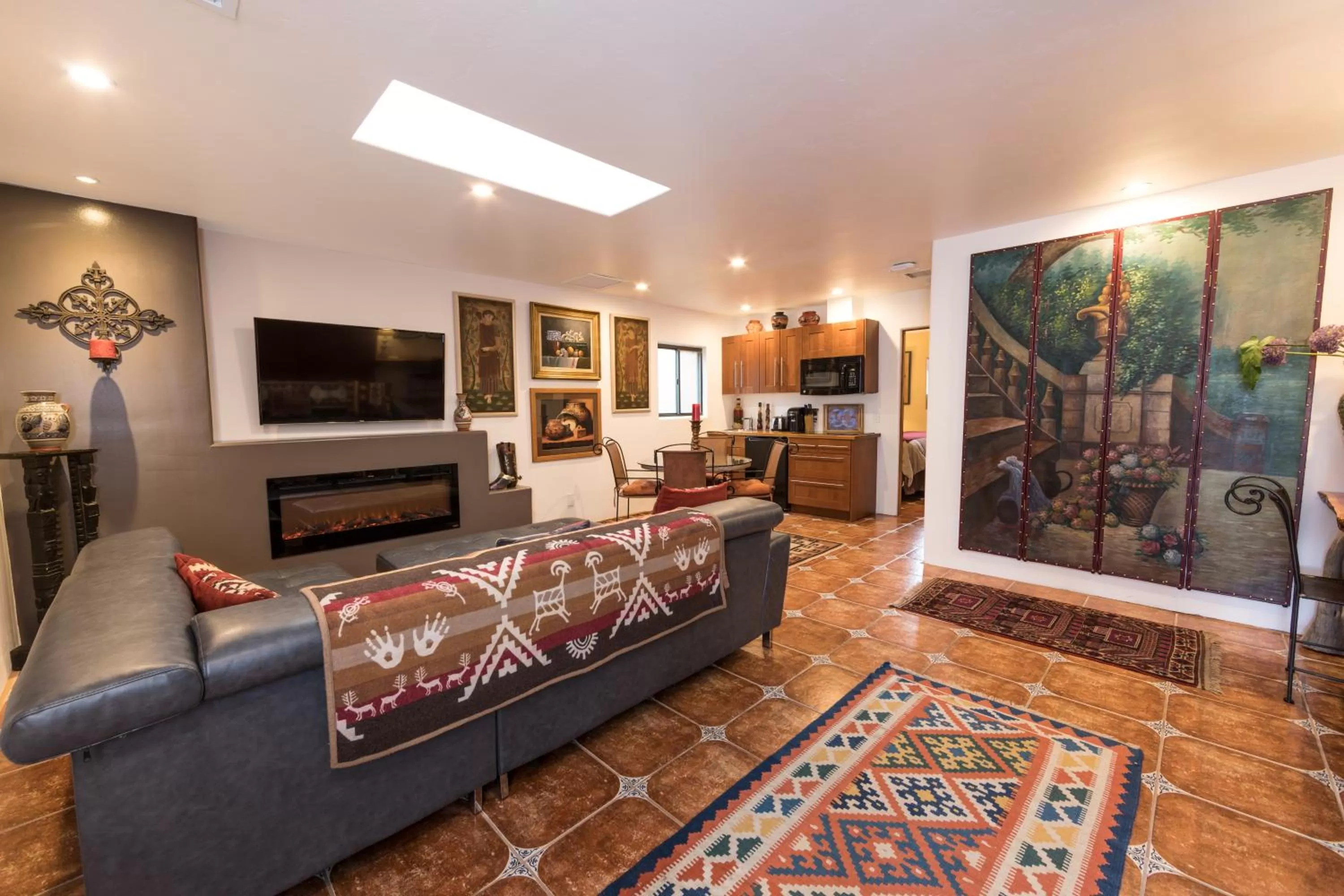 TV and multimedia in A Sunset Chateau