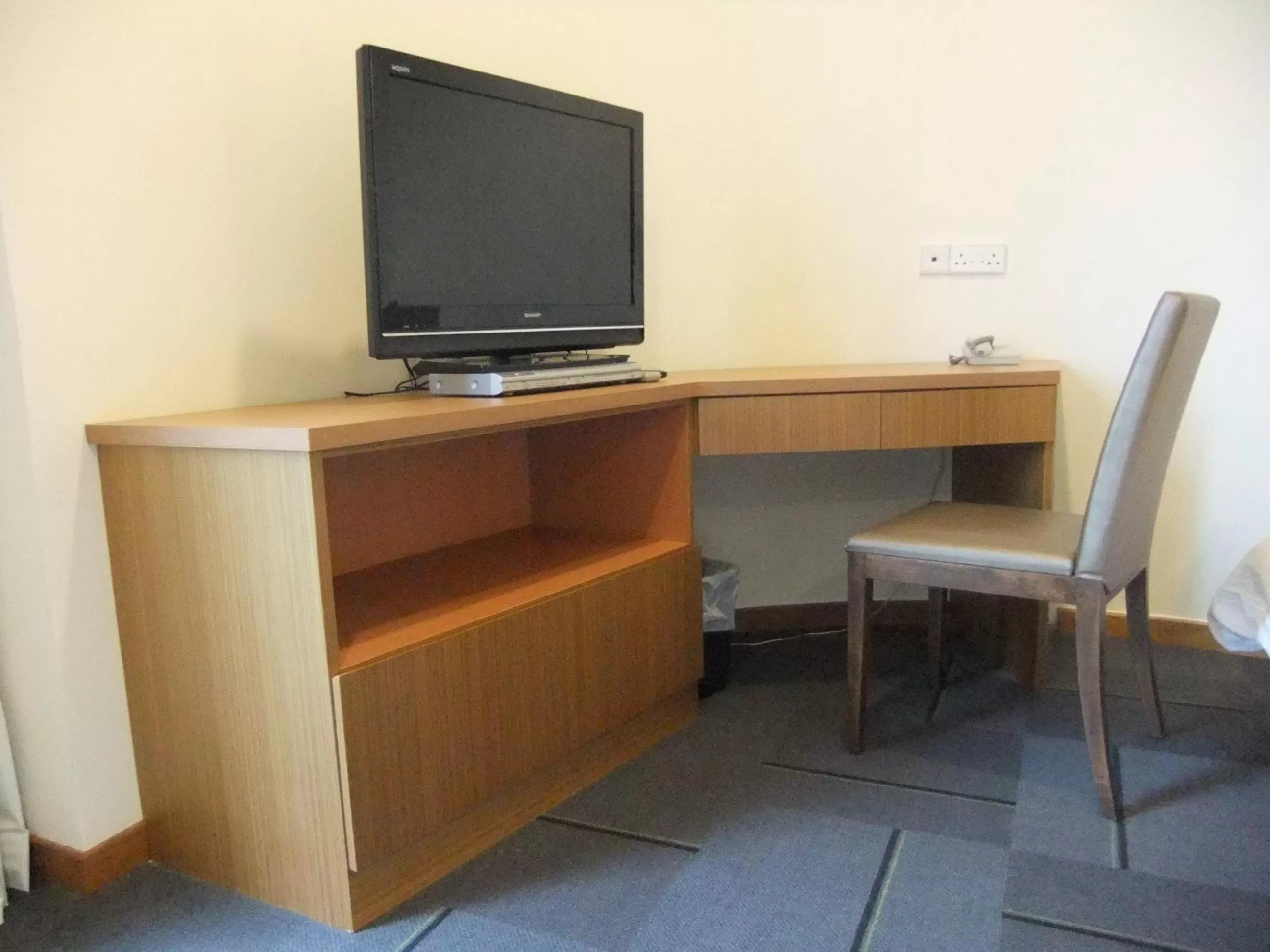 TV and multimedia in New Cape Inn