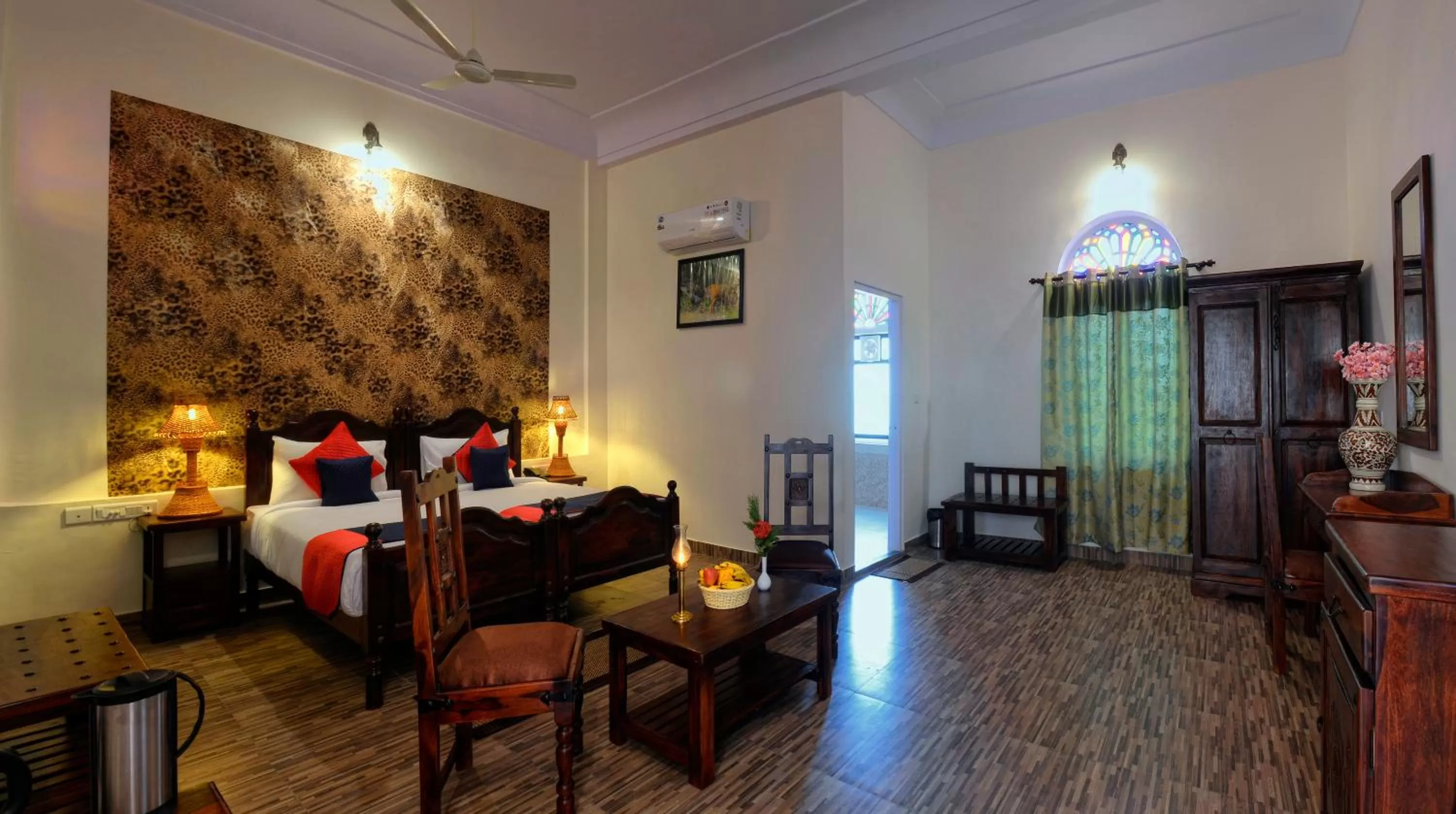 Bed in Ranthambhore Heritage Haveli