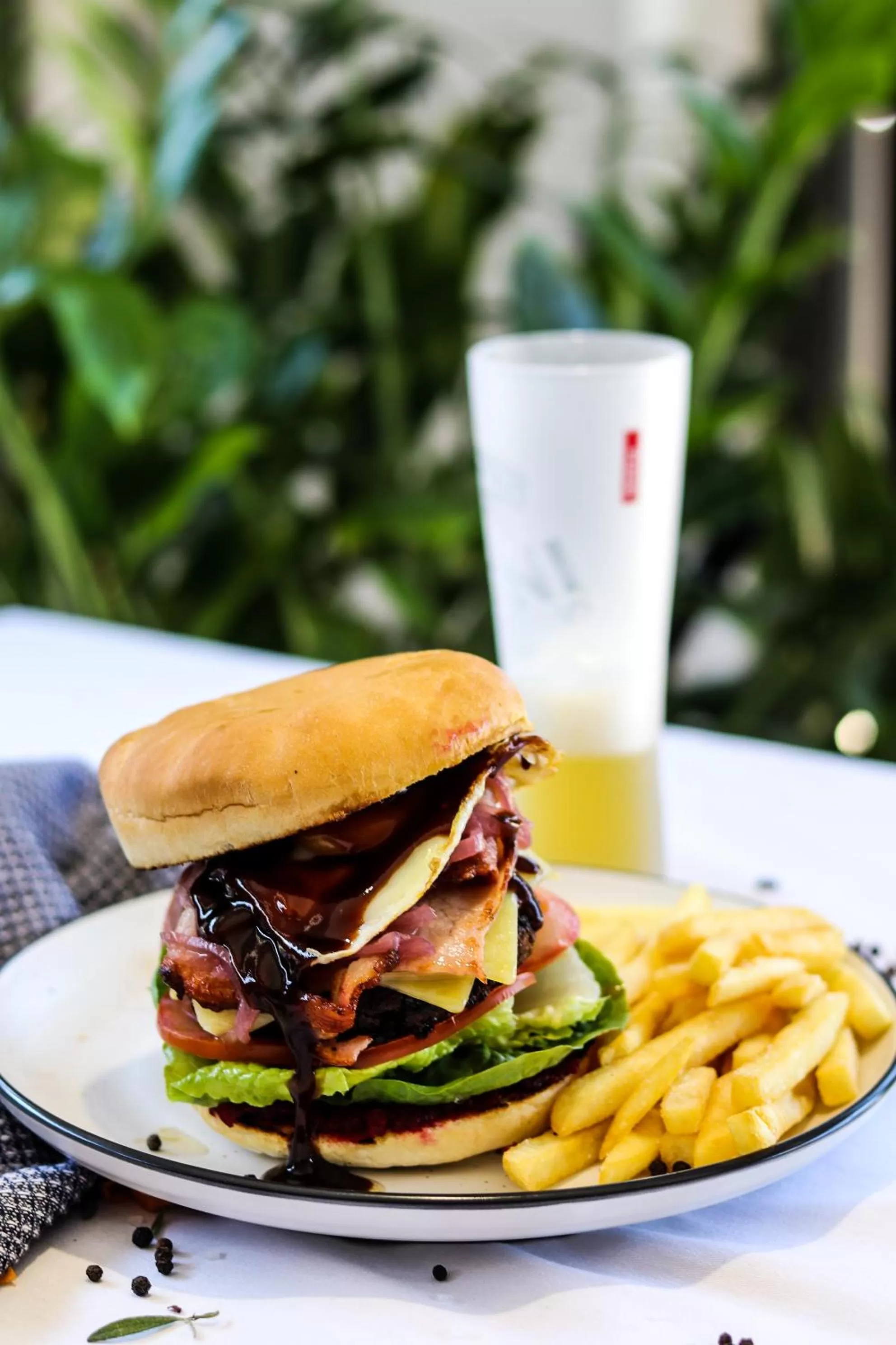 Restaurant/places to eat in Potters Toowoomba Hotel