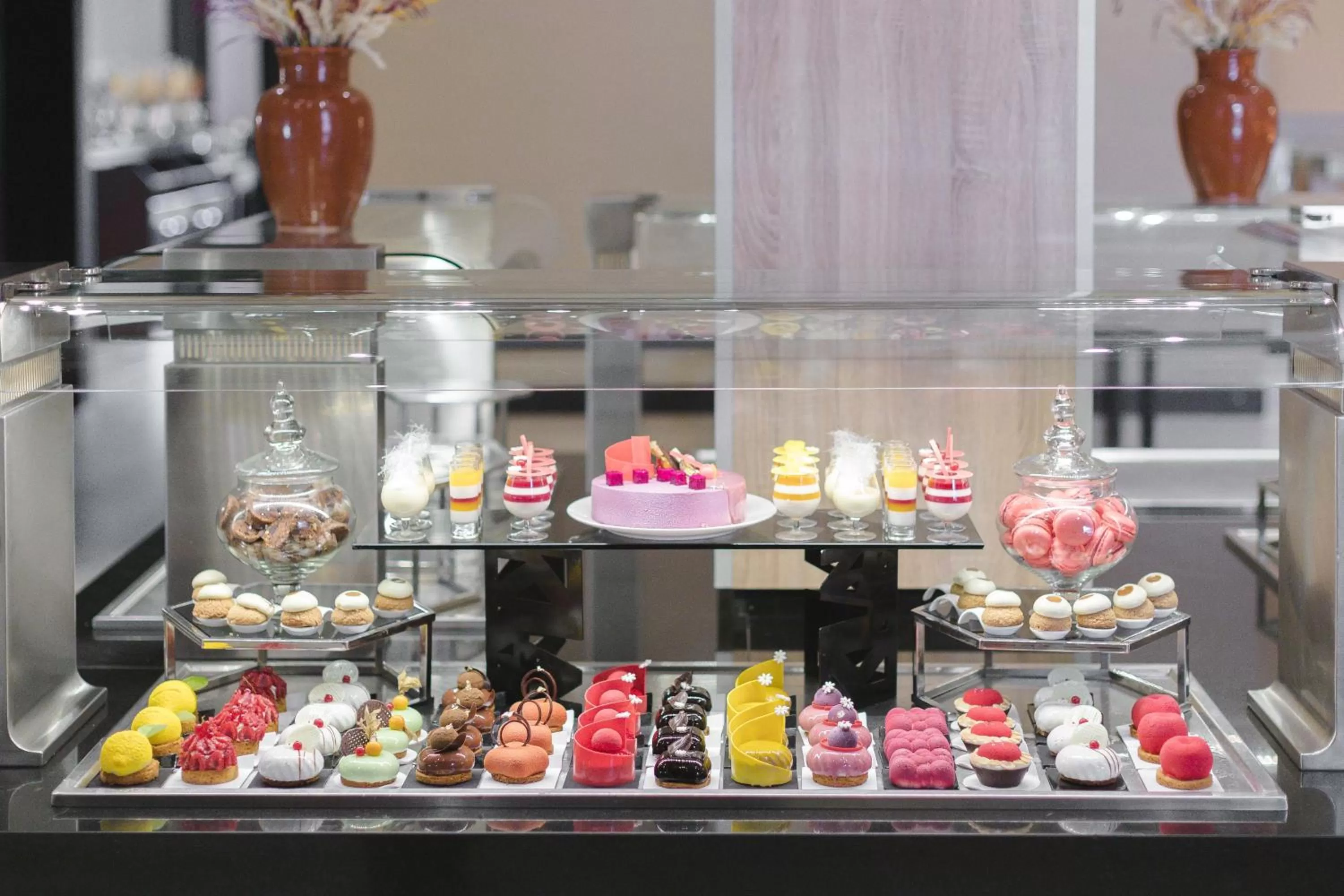 Buffet breakfast in Kenzi Menara Palace & Resort