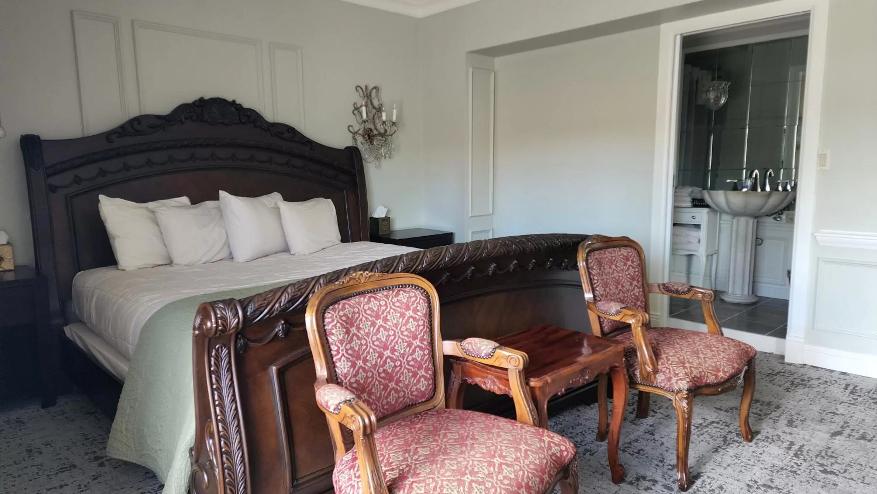 Seating Area in Lowell Inn