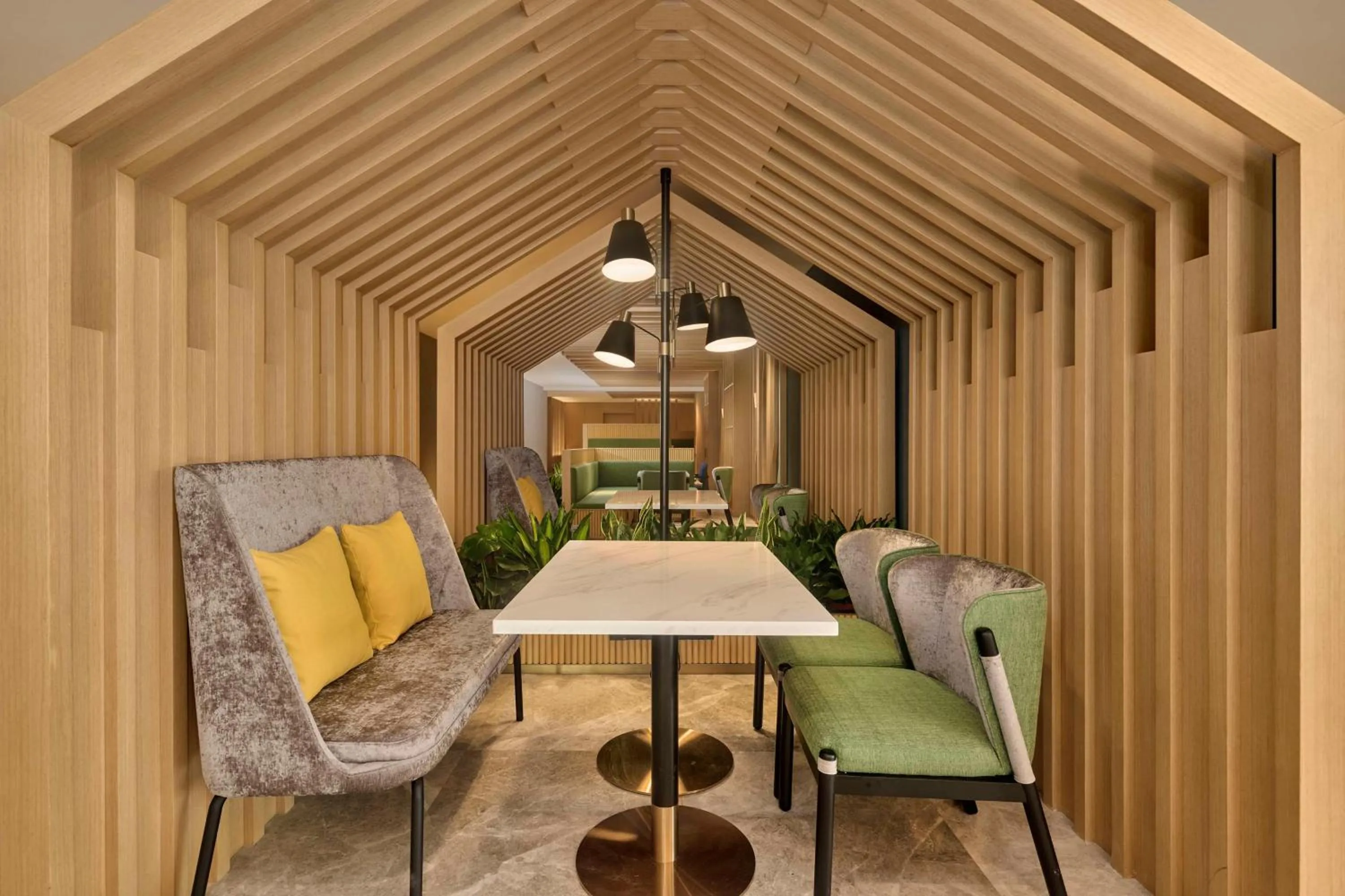 Lounge or bar in Hilton Garden Inn Zhuhai Jinan University