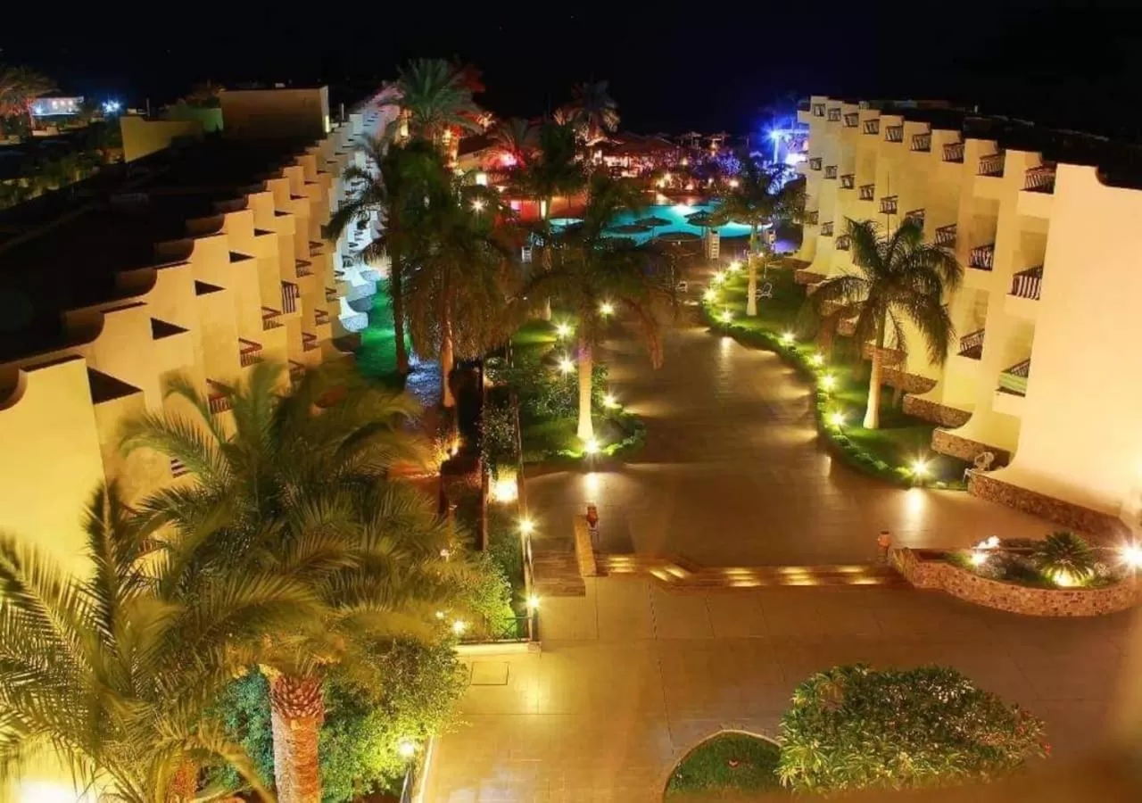 Palm Beach Resort Families and Couples only