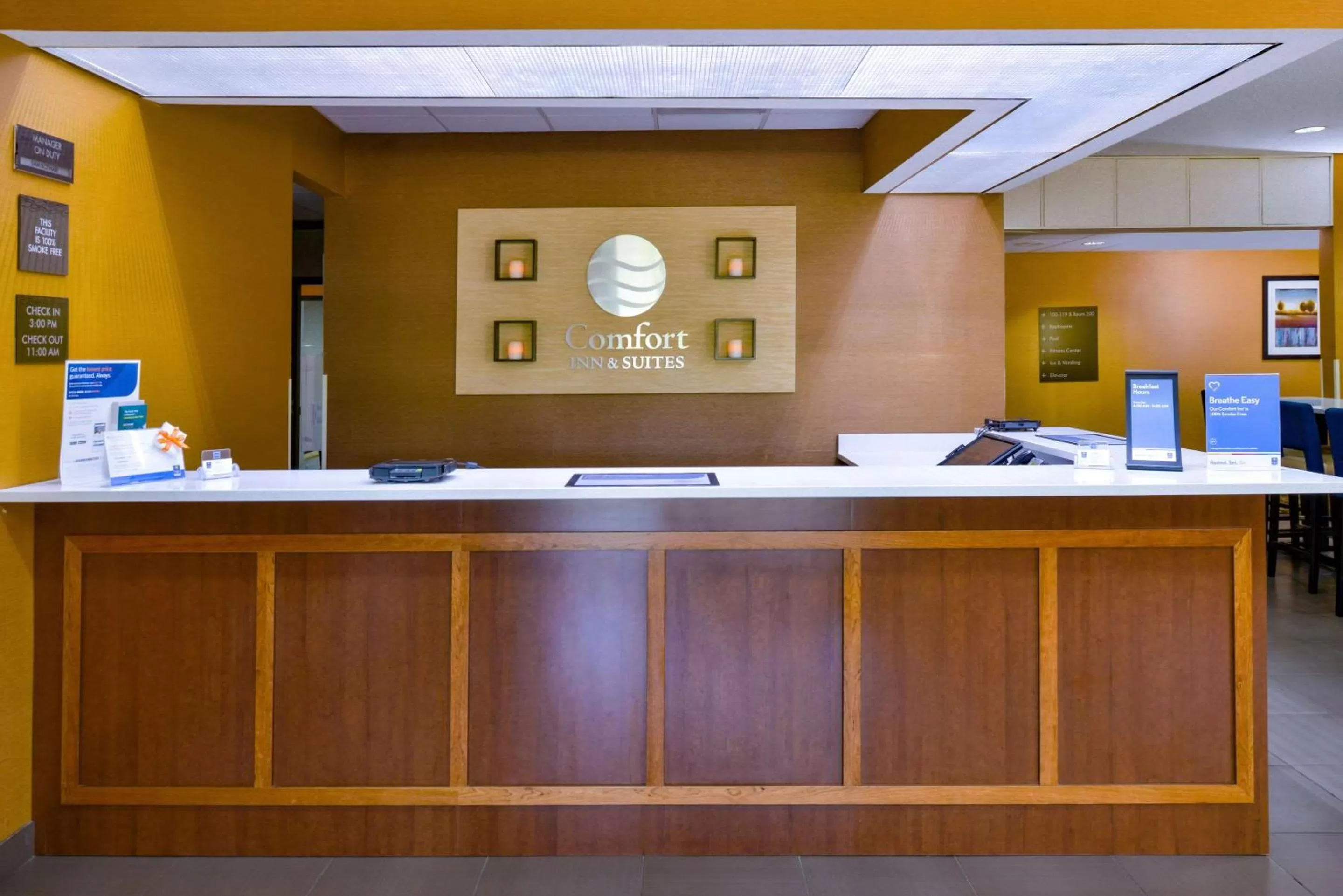 Lobby or reception in Holiday Inn Express & Suites Joplin Southeast by IHG