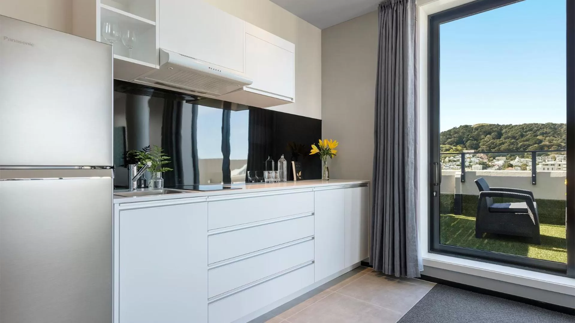 Coffee/tea facilities in Oaks Wellington Hotel