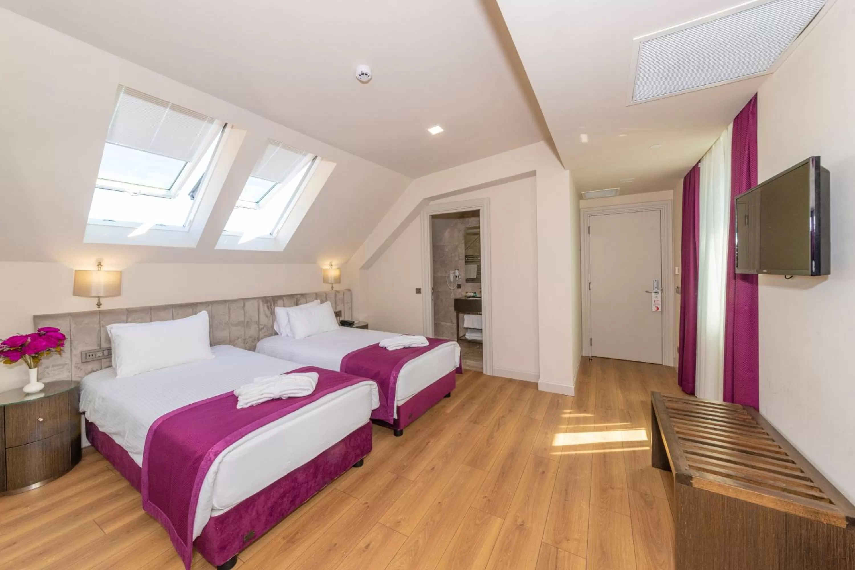 Photo of the whole room, Bed in The Hotel Beyaz Saray & Spa - Special Category