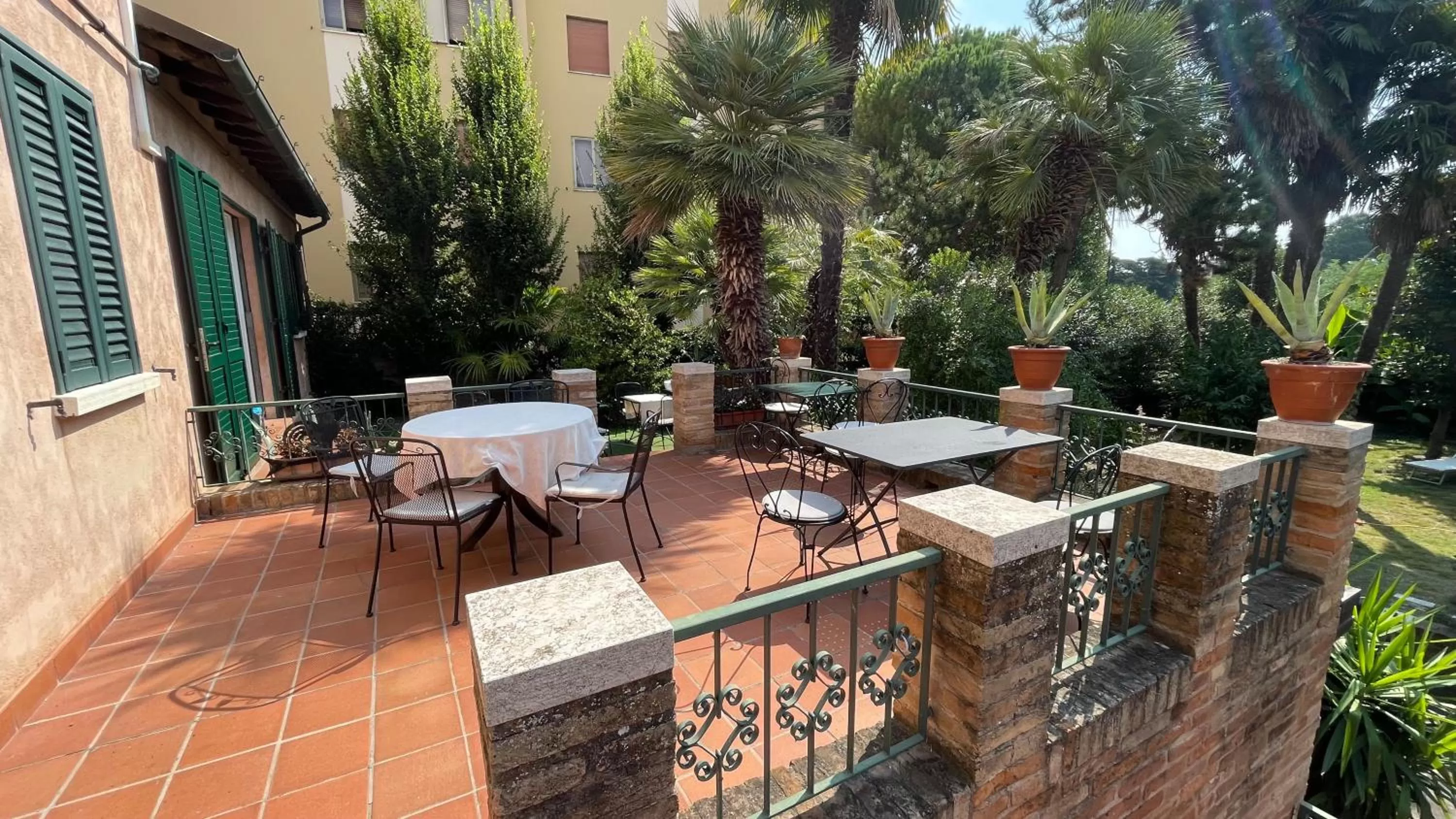 Property building in Ai Giardini di San Vitale