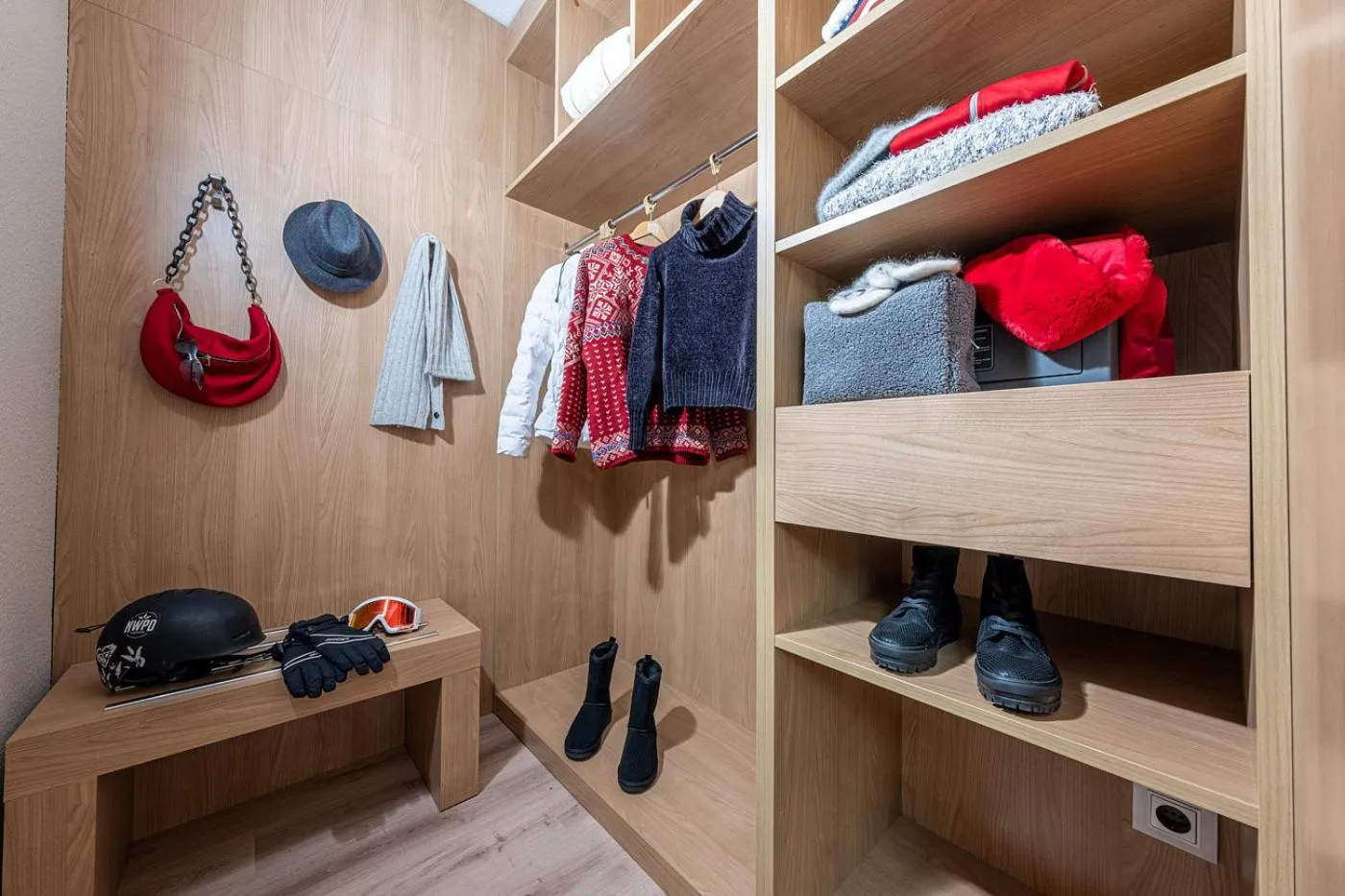 wardrobe in Hotel Sporting