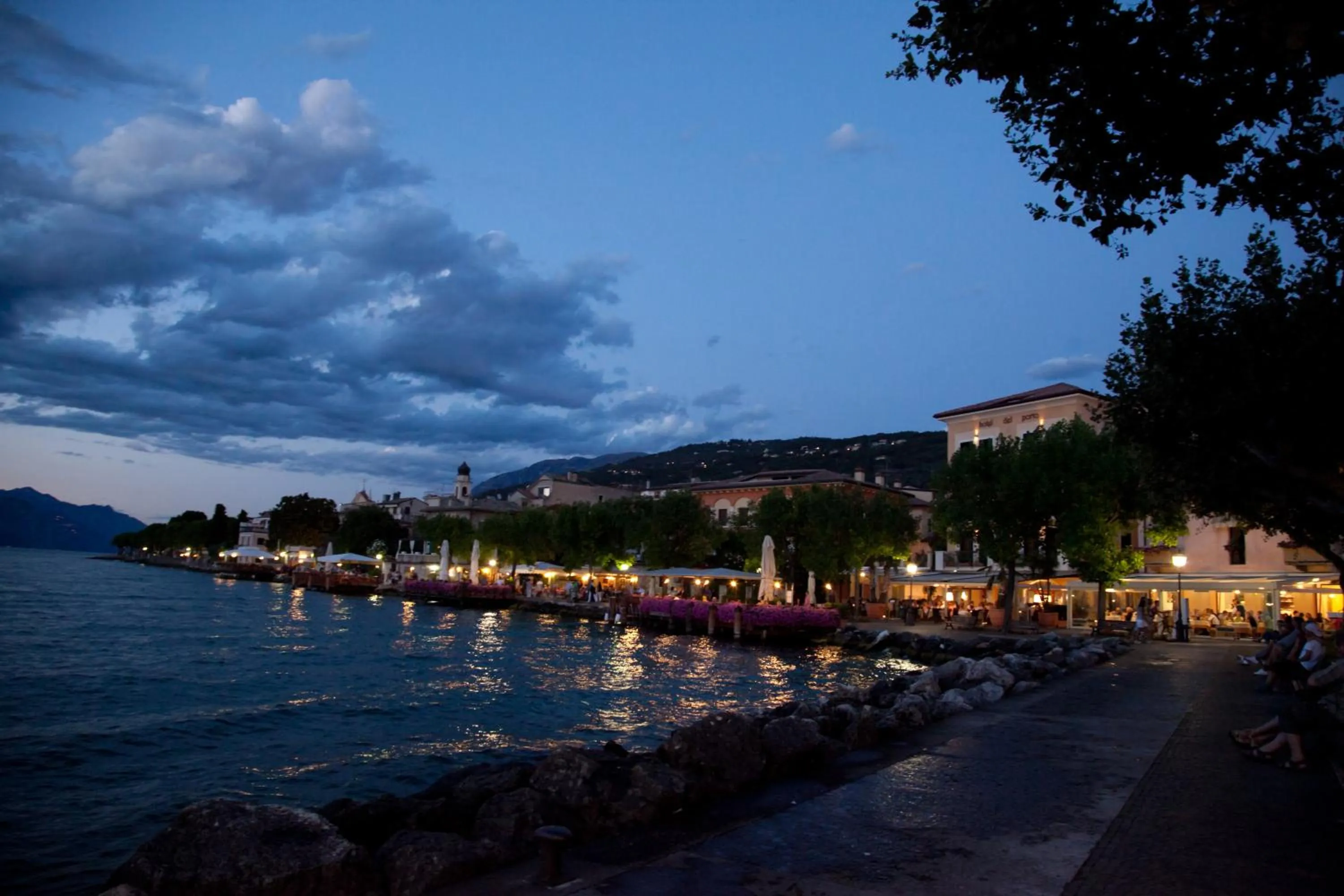 Restaurant/places to eat in Hotel Del Porto