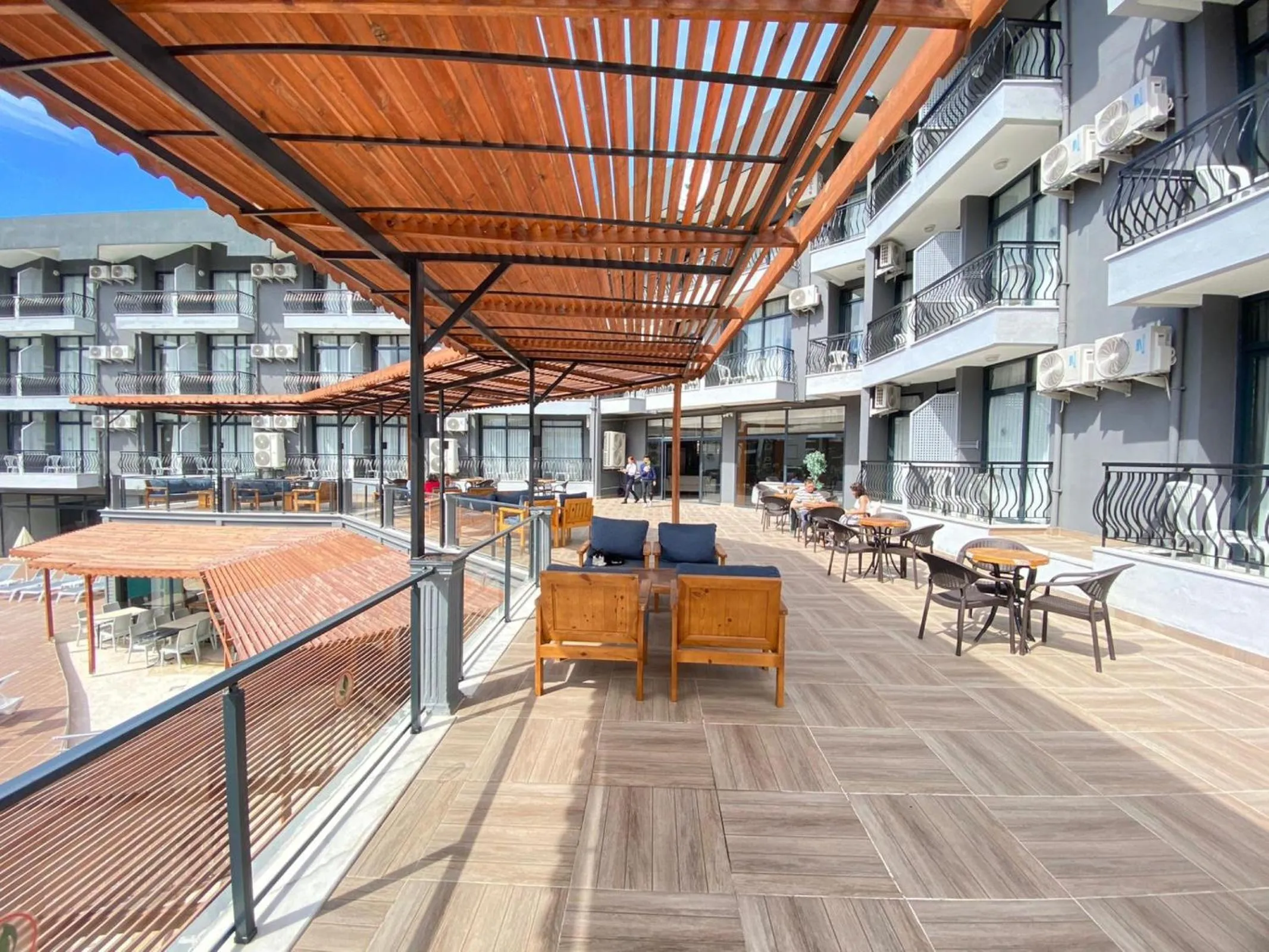 Property building in Clover Magic Park Side Hotel