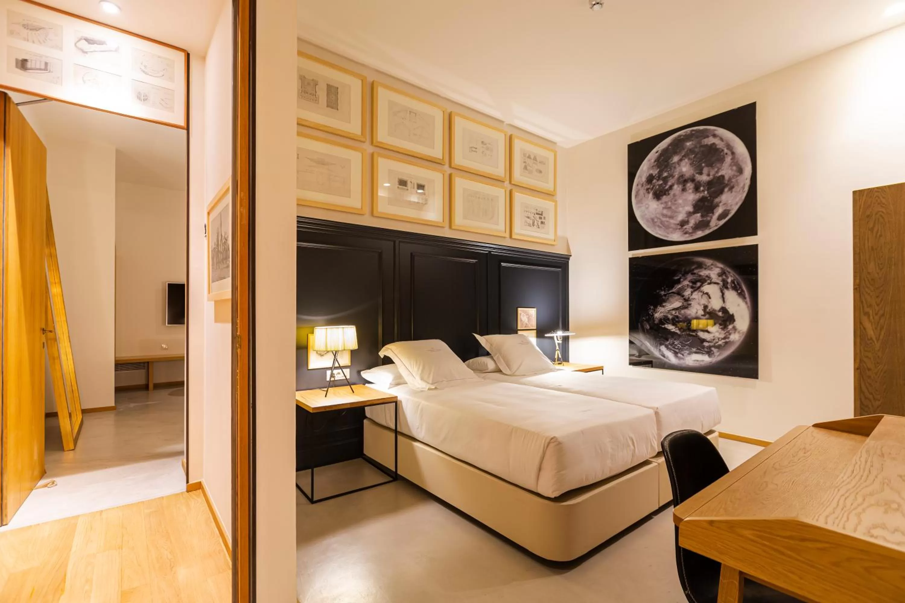 Photo of the whole room, Bed in Hotel Margot House Barcelona