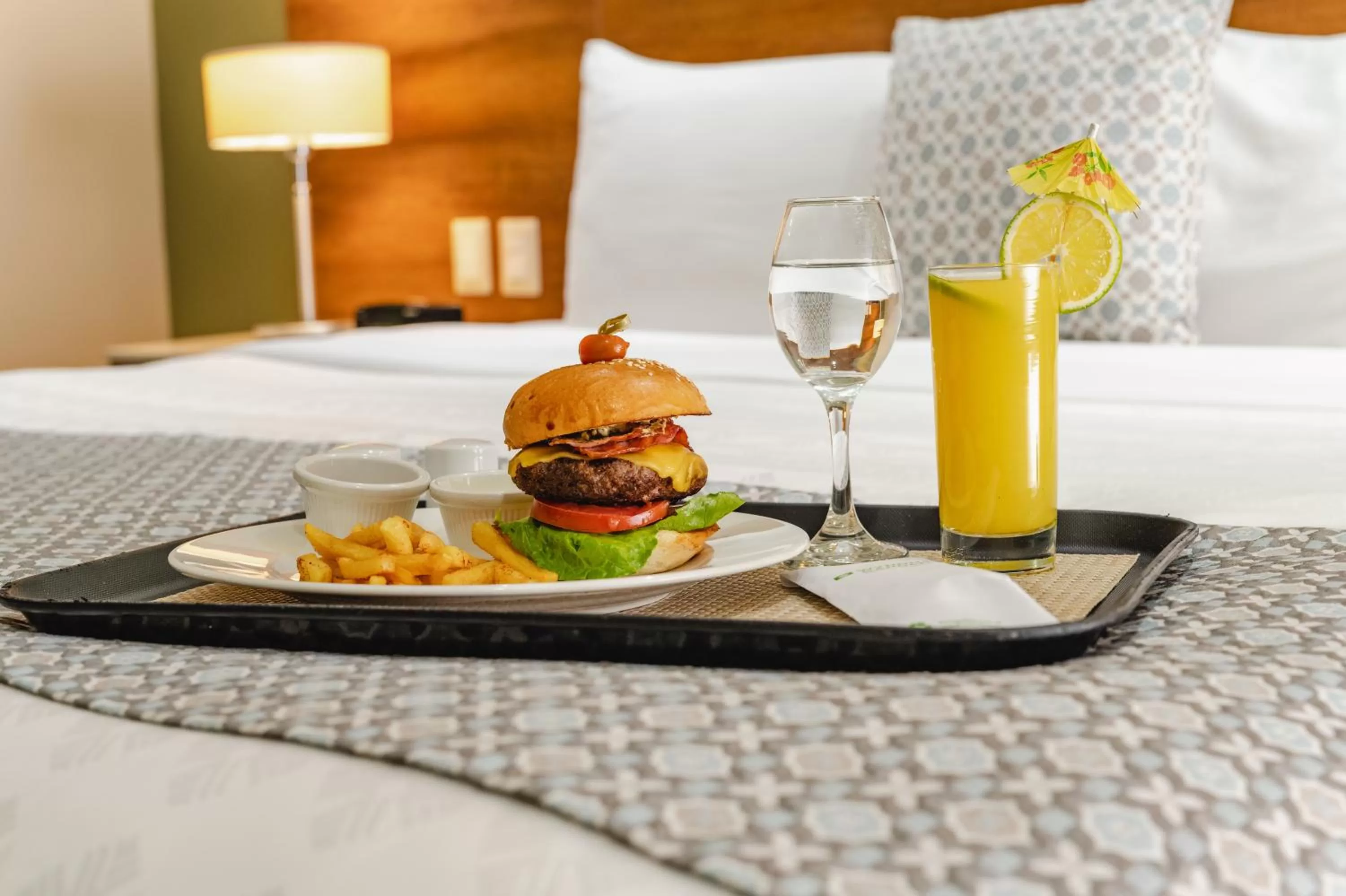 Bed in Wyndham Garden Guayaquil