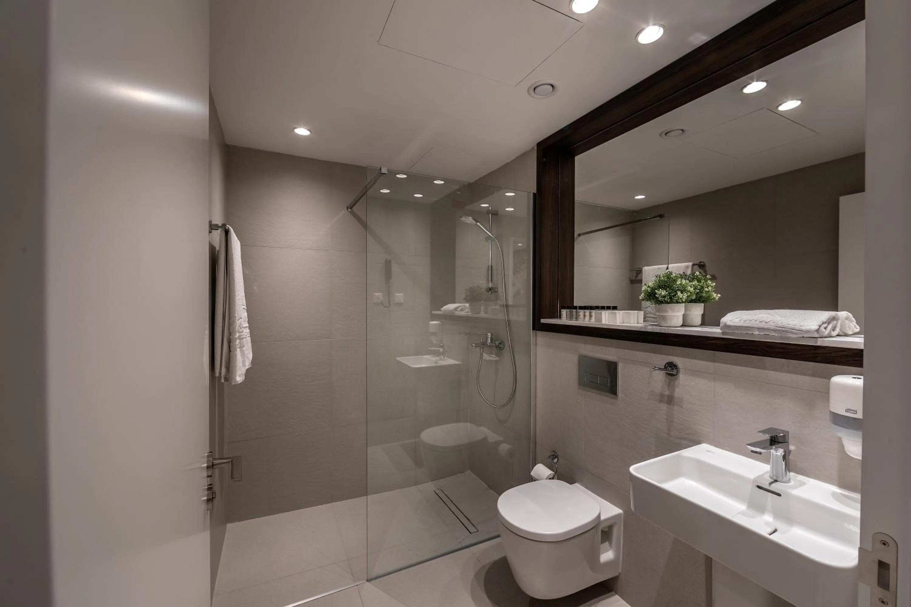 Shower in Almond Business Hotel