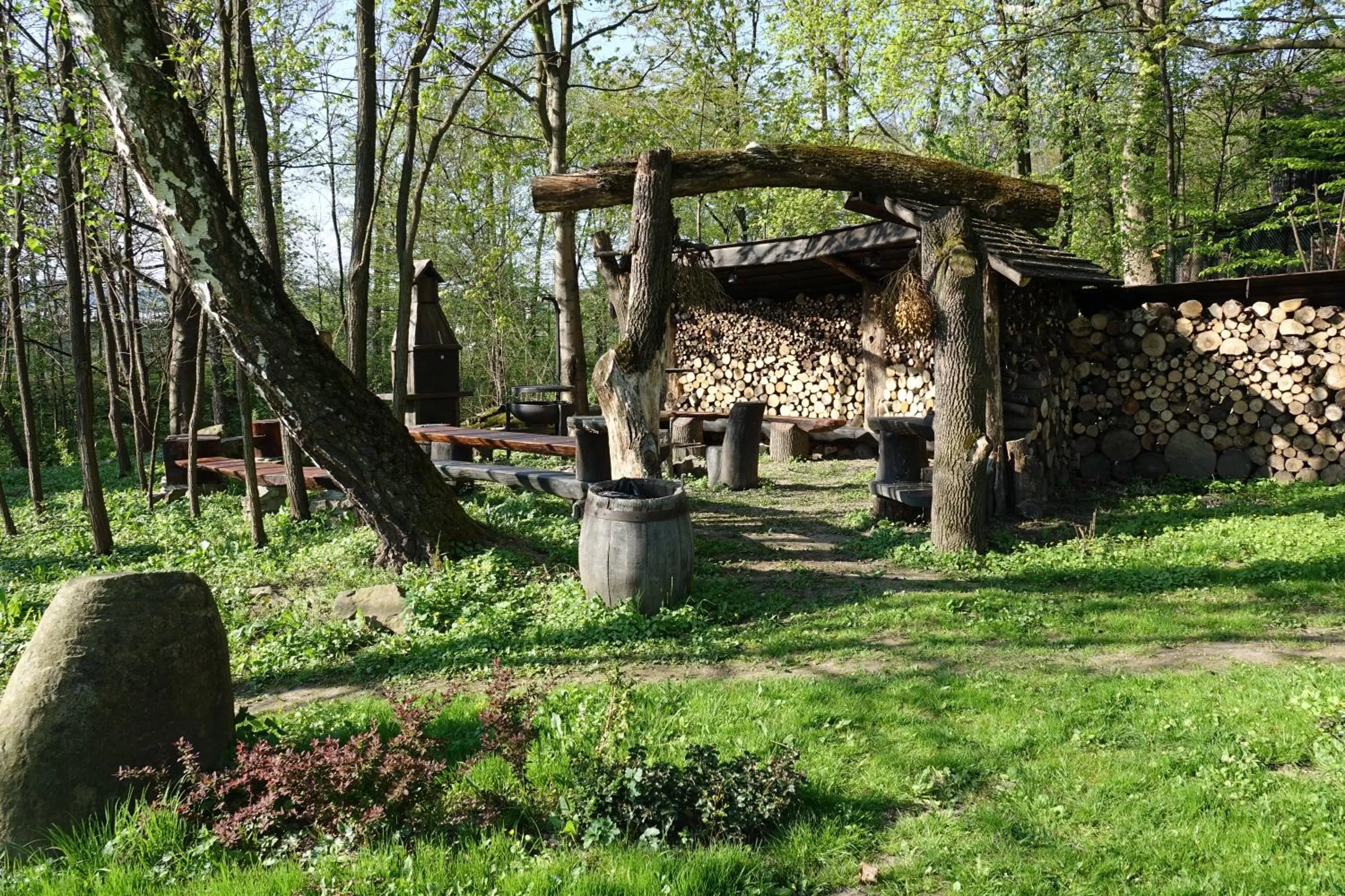 Property building in Gościniec Dworski w Ropie - Pokoje gościnne
